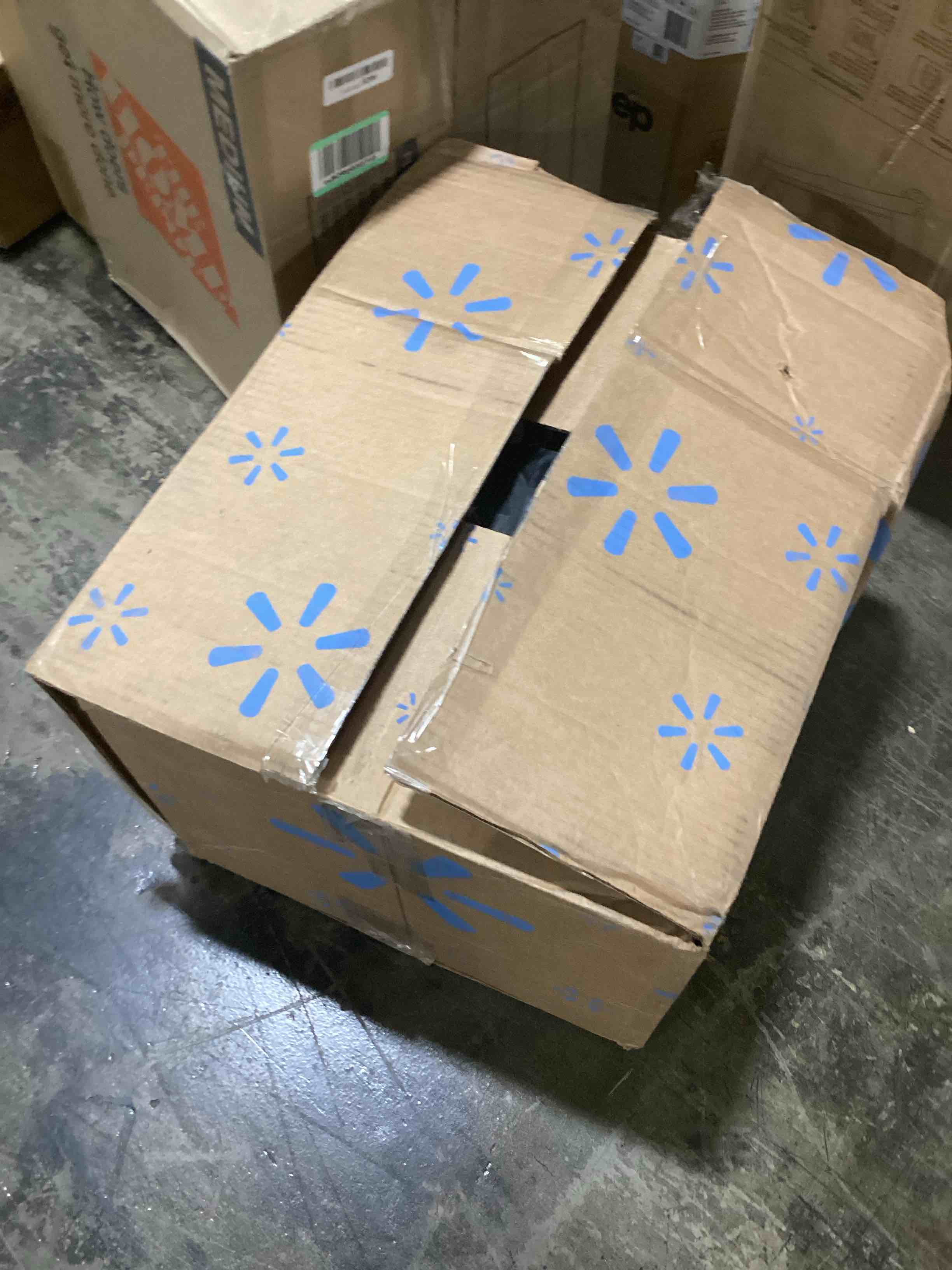 https://s3.amazonaws.com/lotting-images-prod/bidfta/YEL6102807_1716899556454.jpeg