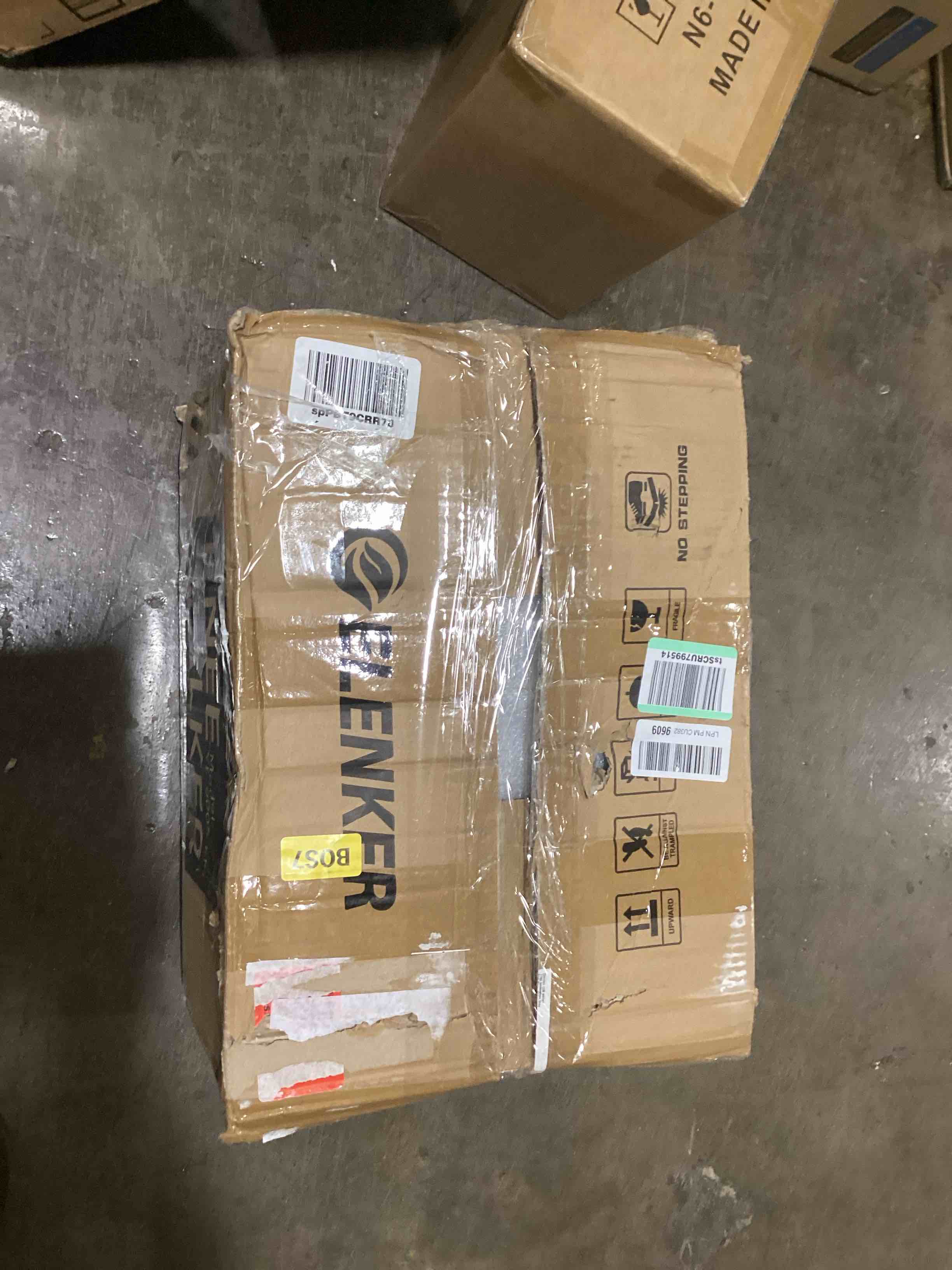 https://s3.amazonaws.com/lotting-images-prod/bidfta/YEL6102824_1716906049412.jpeg