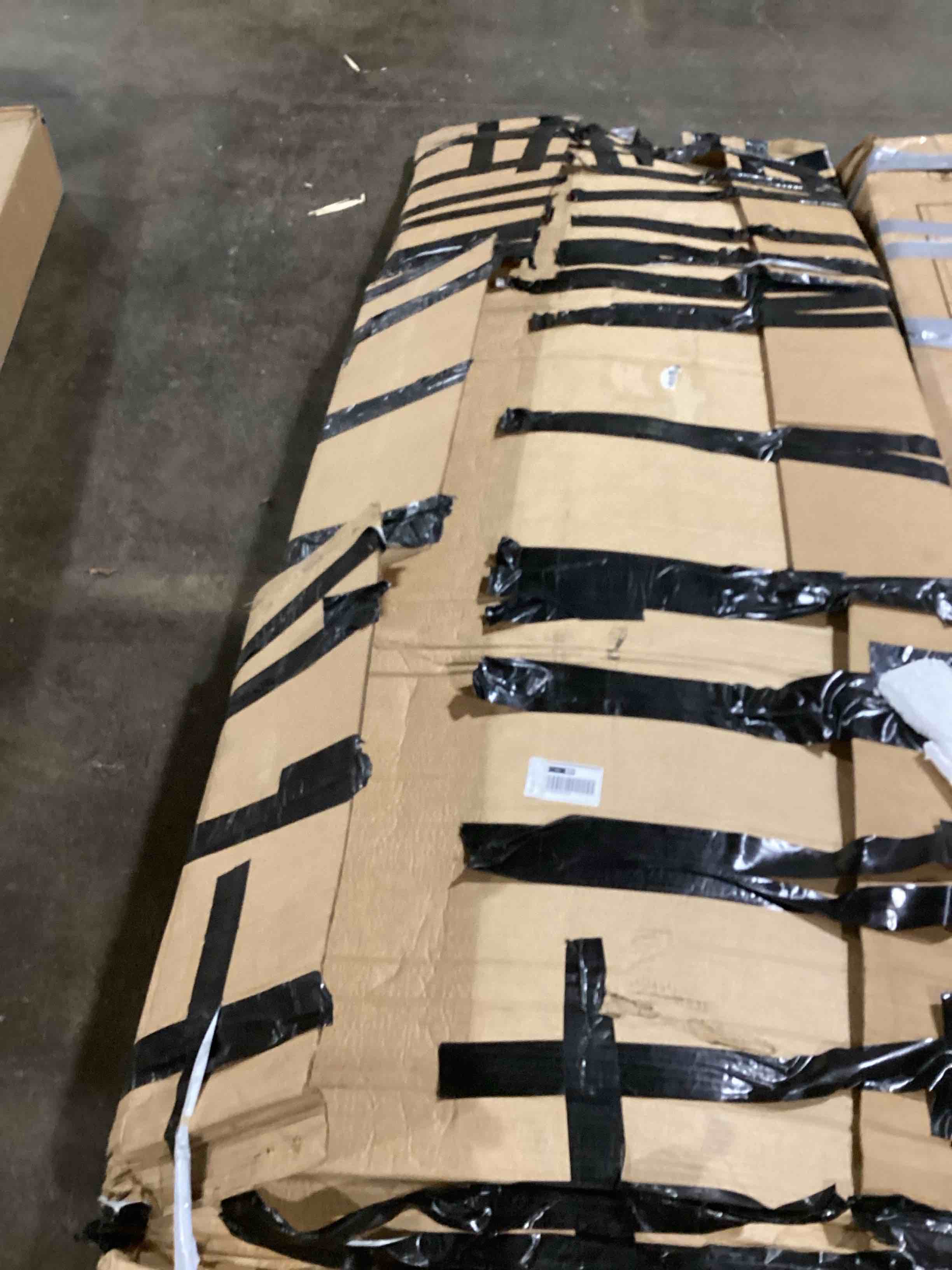 https://s3.amazonaws.com/lotting-images-prod/bidfta/YEL6102964_1717183239239.jpeg