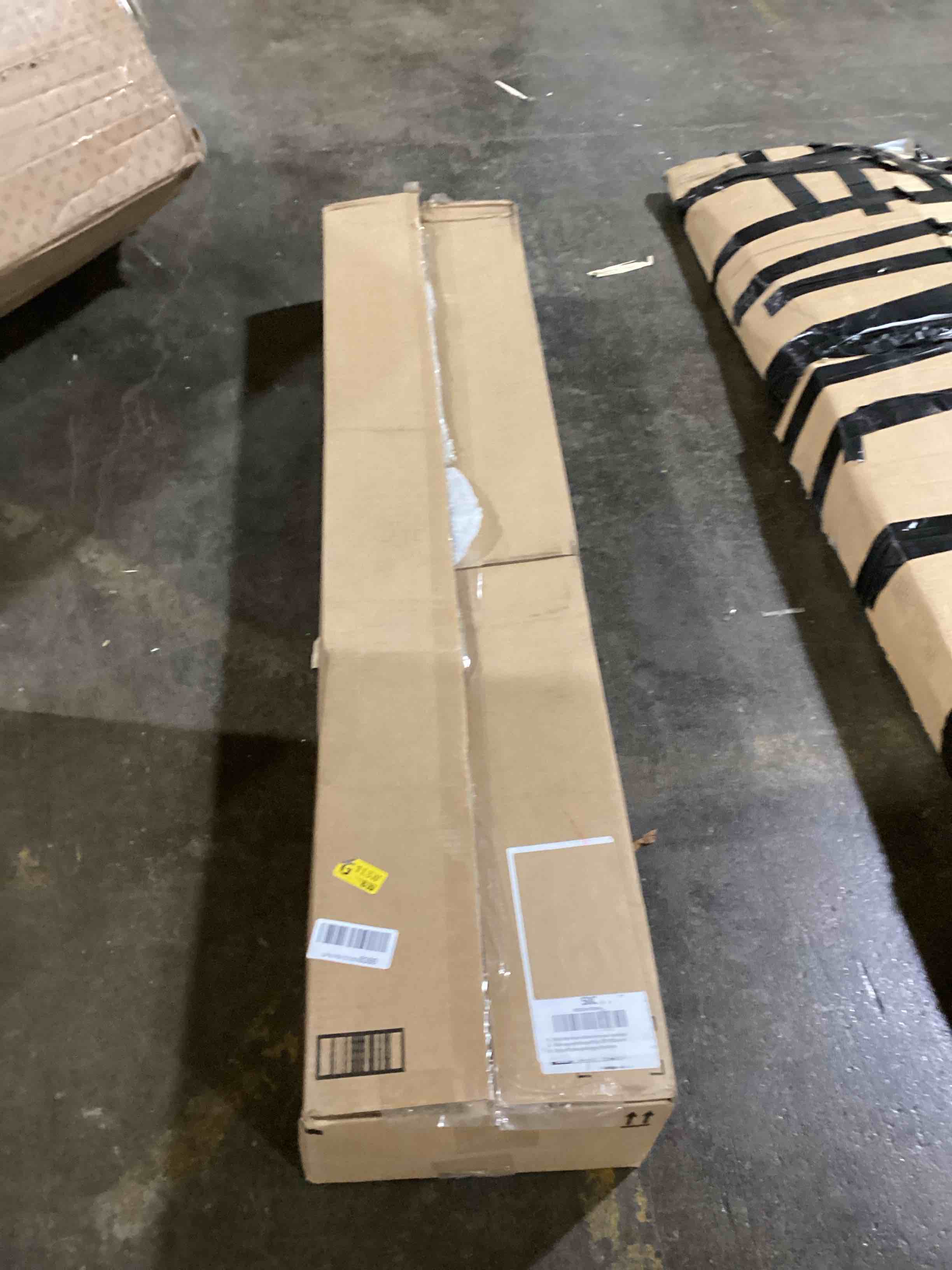 https://s3.amazonaws.com/lotting-images-prod/bidfta/YEL6102965_1717182614237.jpeg
