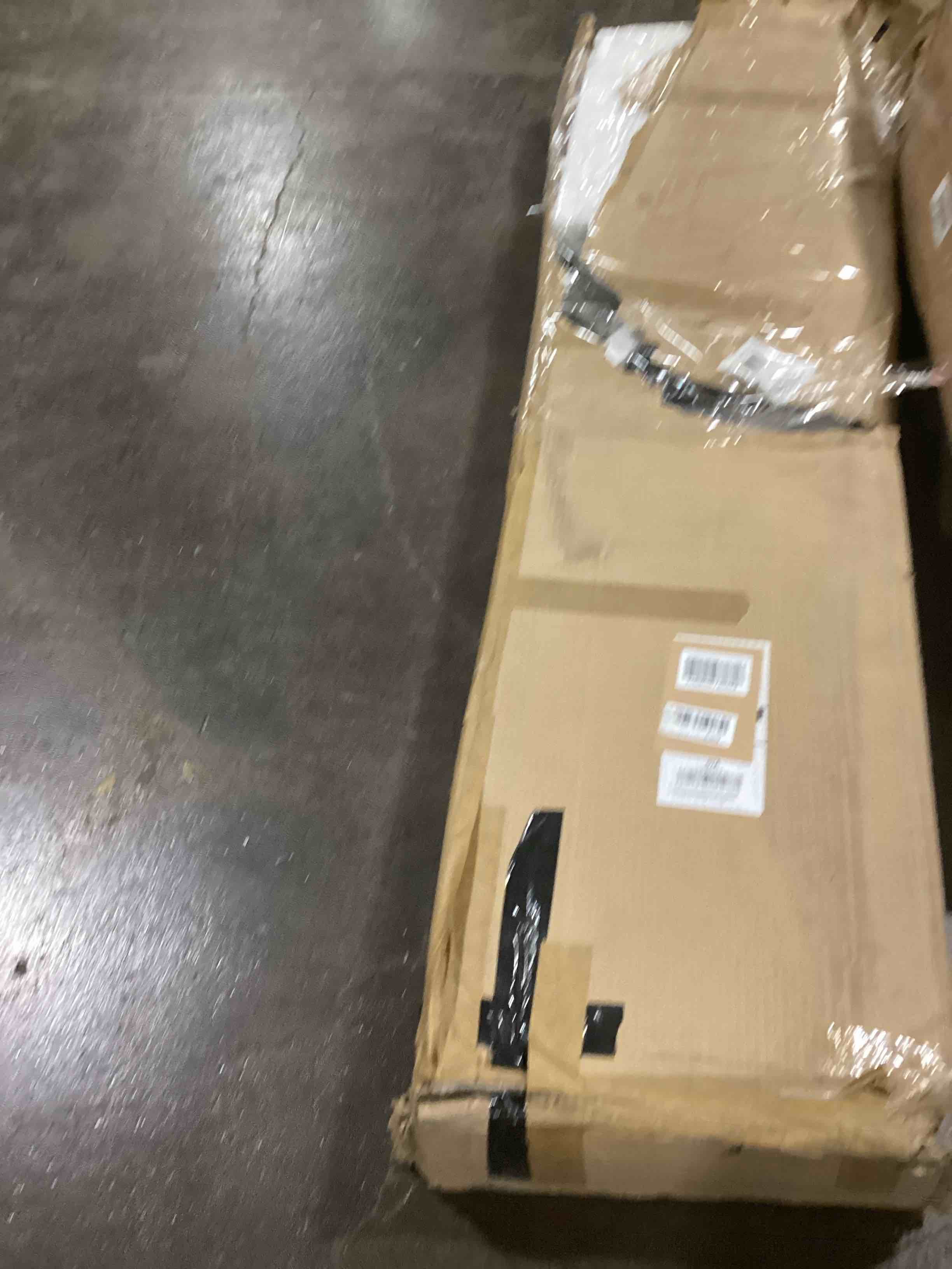 https://s3.amazonaws.com/lotting-images-prod/bidfta/YEL6102972_1717166400640.jpeg