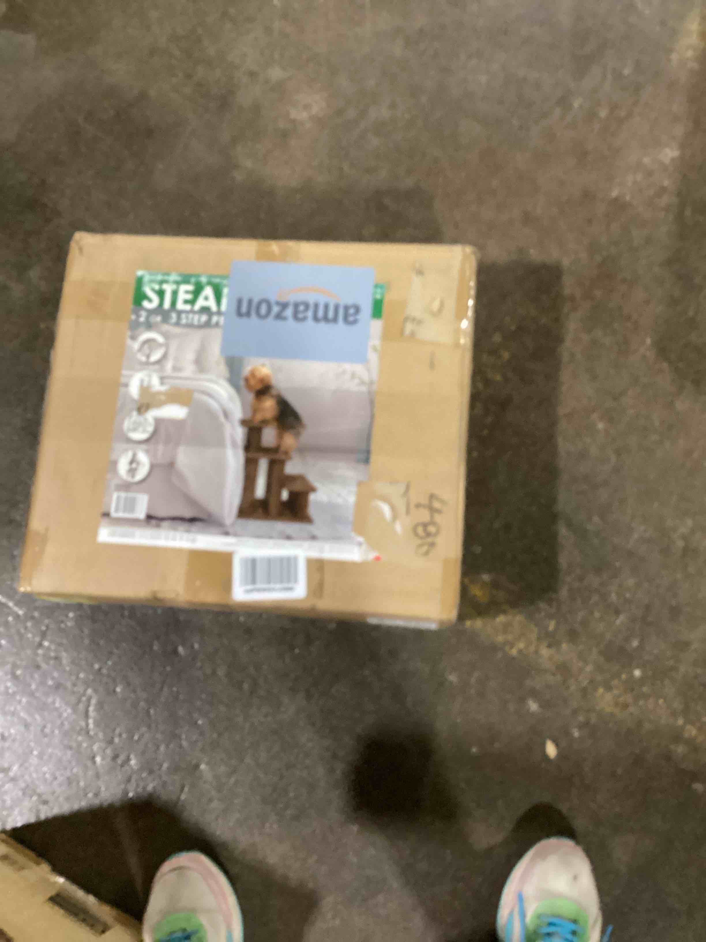 https://s3.amazonaws.com/lotting-images-prod/bidfta/YEL6105424_1712863759539.jpeg