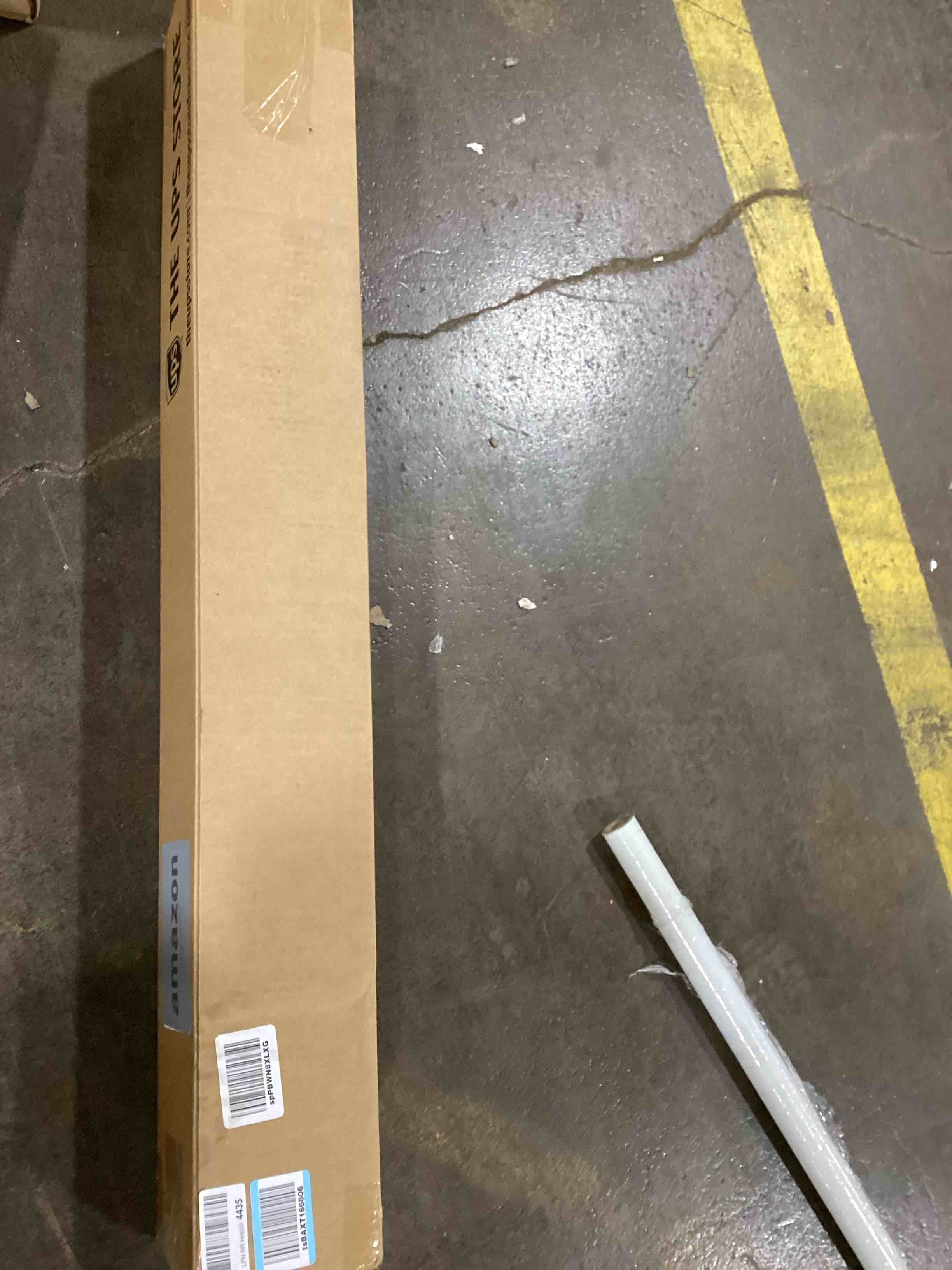 https://s3.amazonaws.com/lotting-images-prod/bidfta/YEL6107003_1711371143394.jpeg