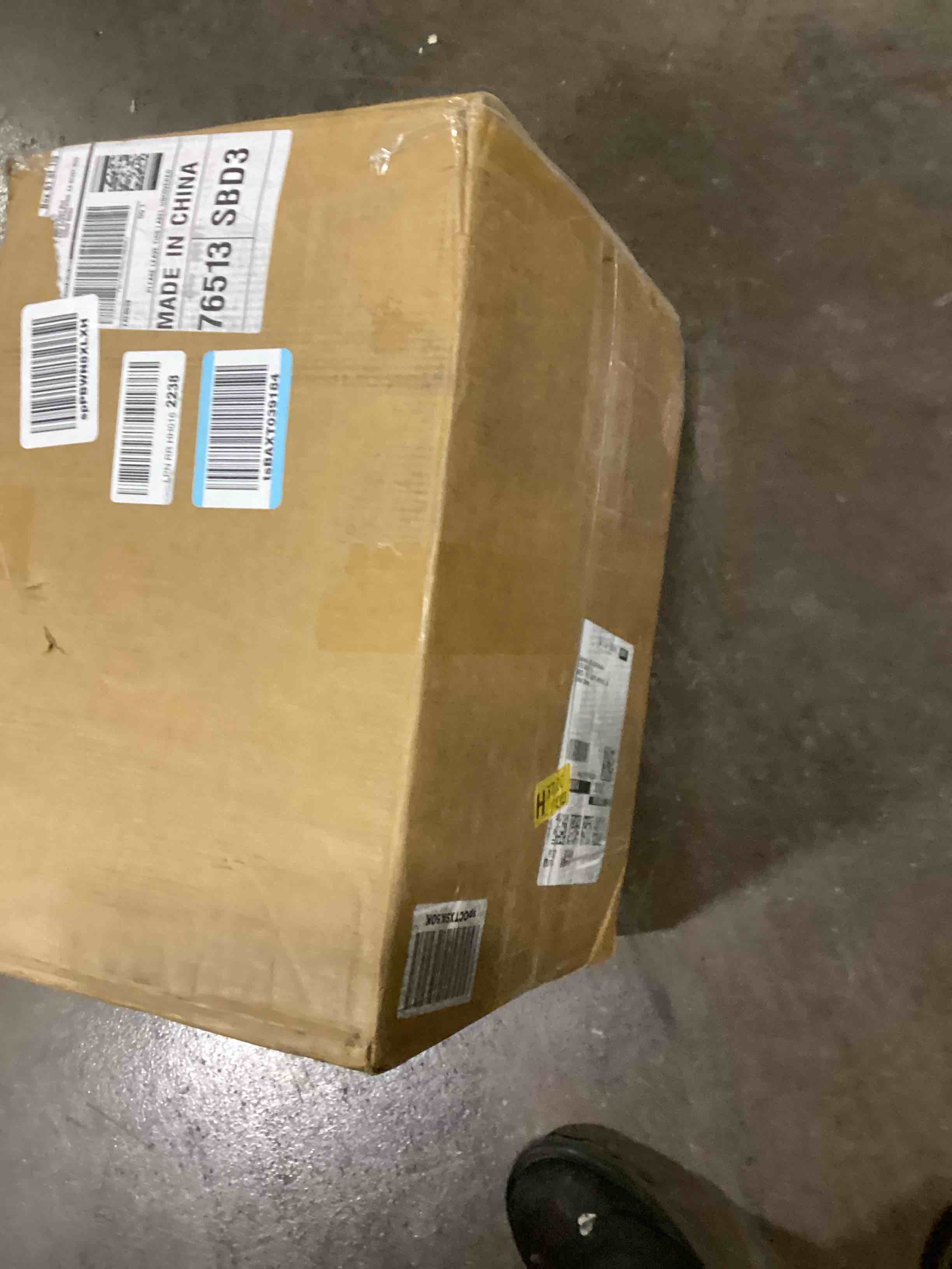 https://s3.amazonaws.com/lotting-images-prod/bidfta/YEL6107019_1711372734298.jpeg