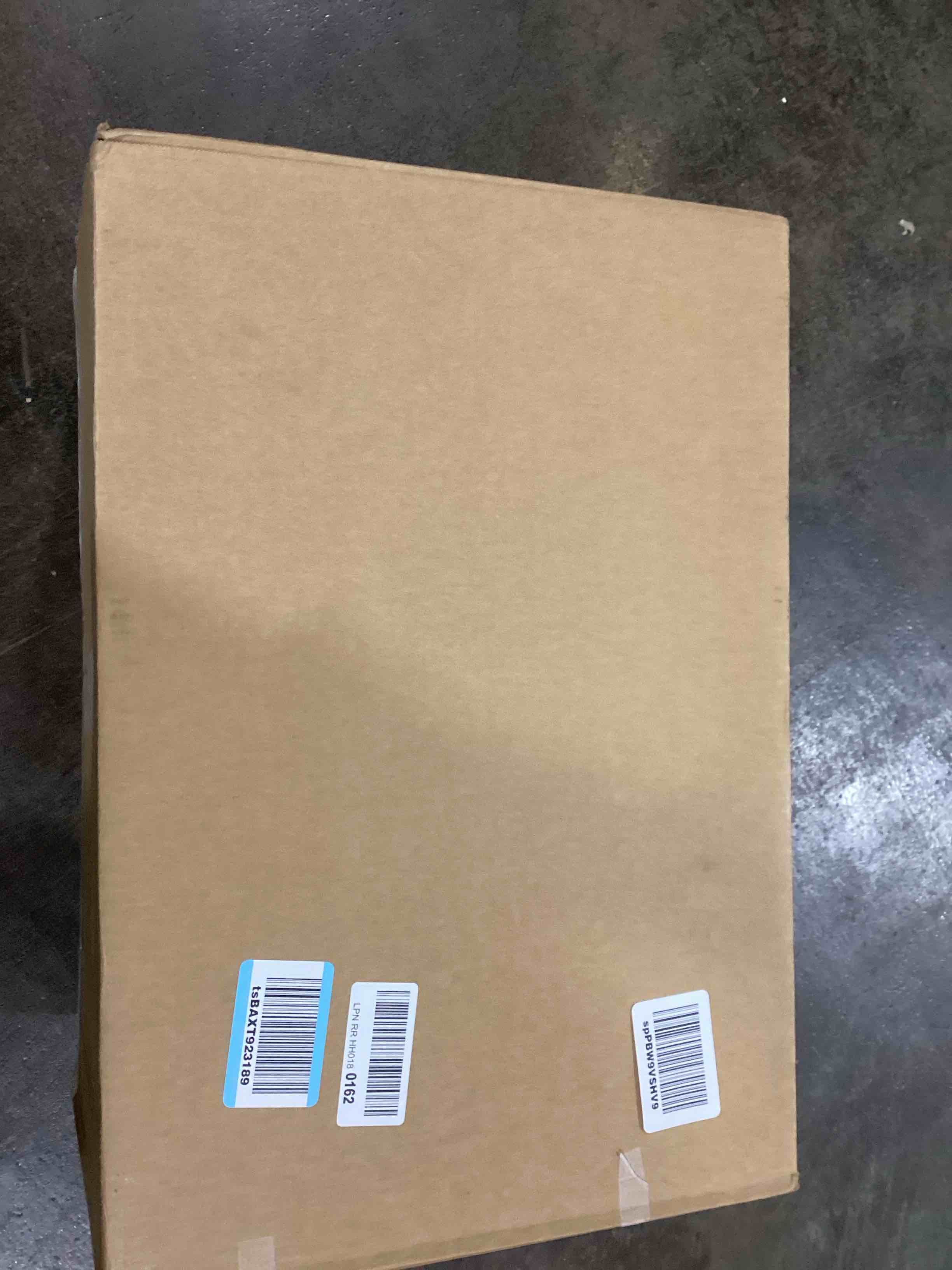 https://s3.amazonaws.com/lotting-images-prod/bidfta/YEL6107055_1711370650898.jpeg