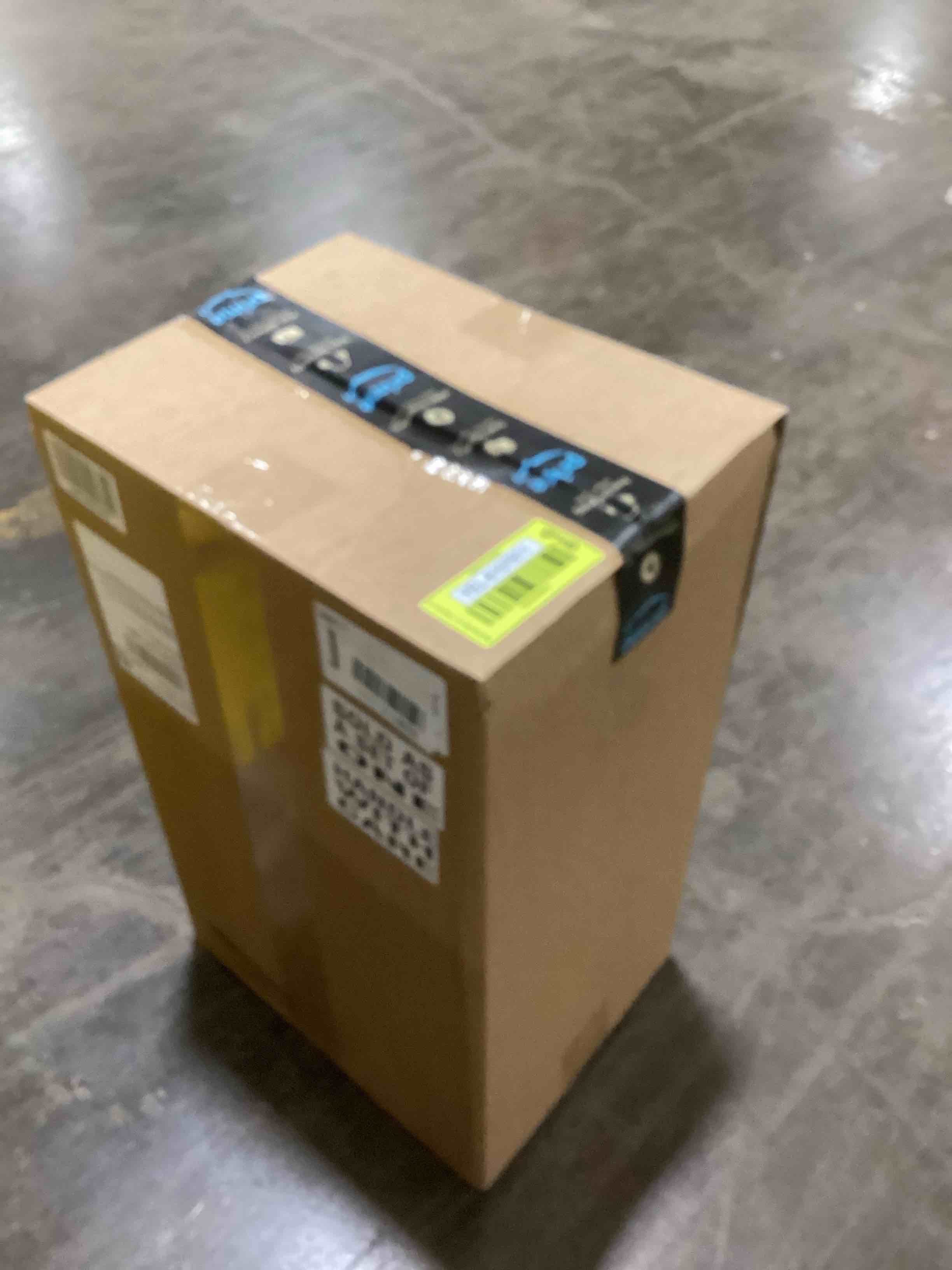 https://s3.amazonaws.com/lotting-images-prod/bidfta/YEL6107811_1712670303224.jpeg