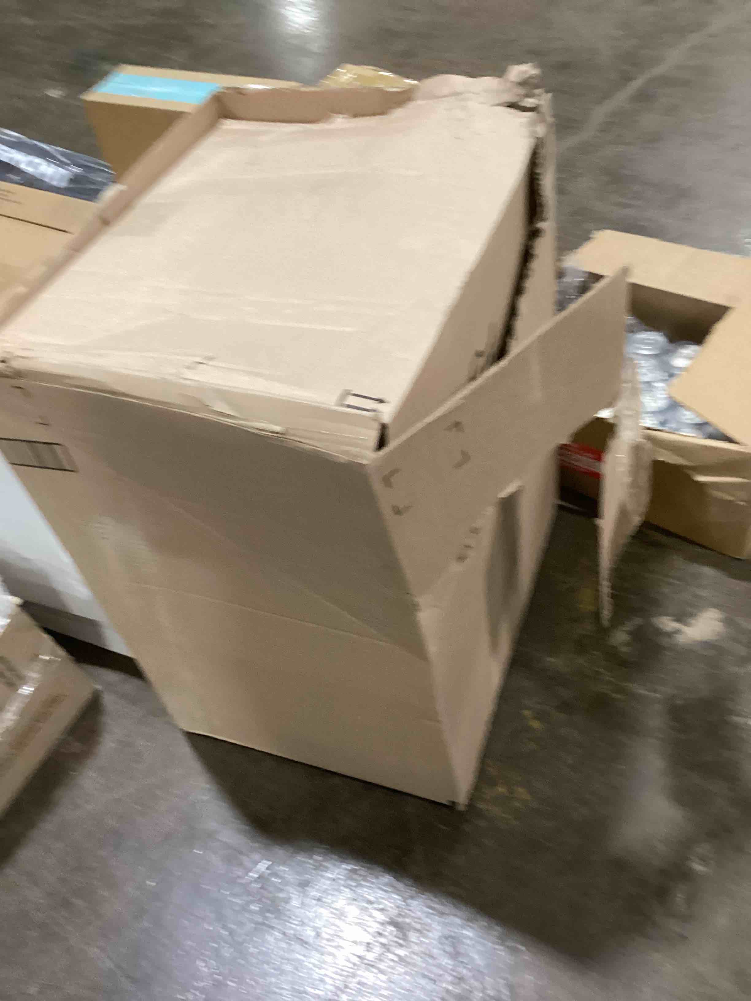 https://s3.amazonaws.com/lotting-images-prod/bidfta/YEL6107864_1712668347002.jpeg
