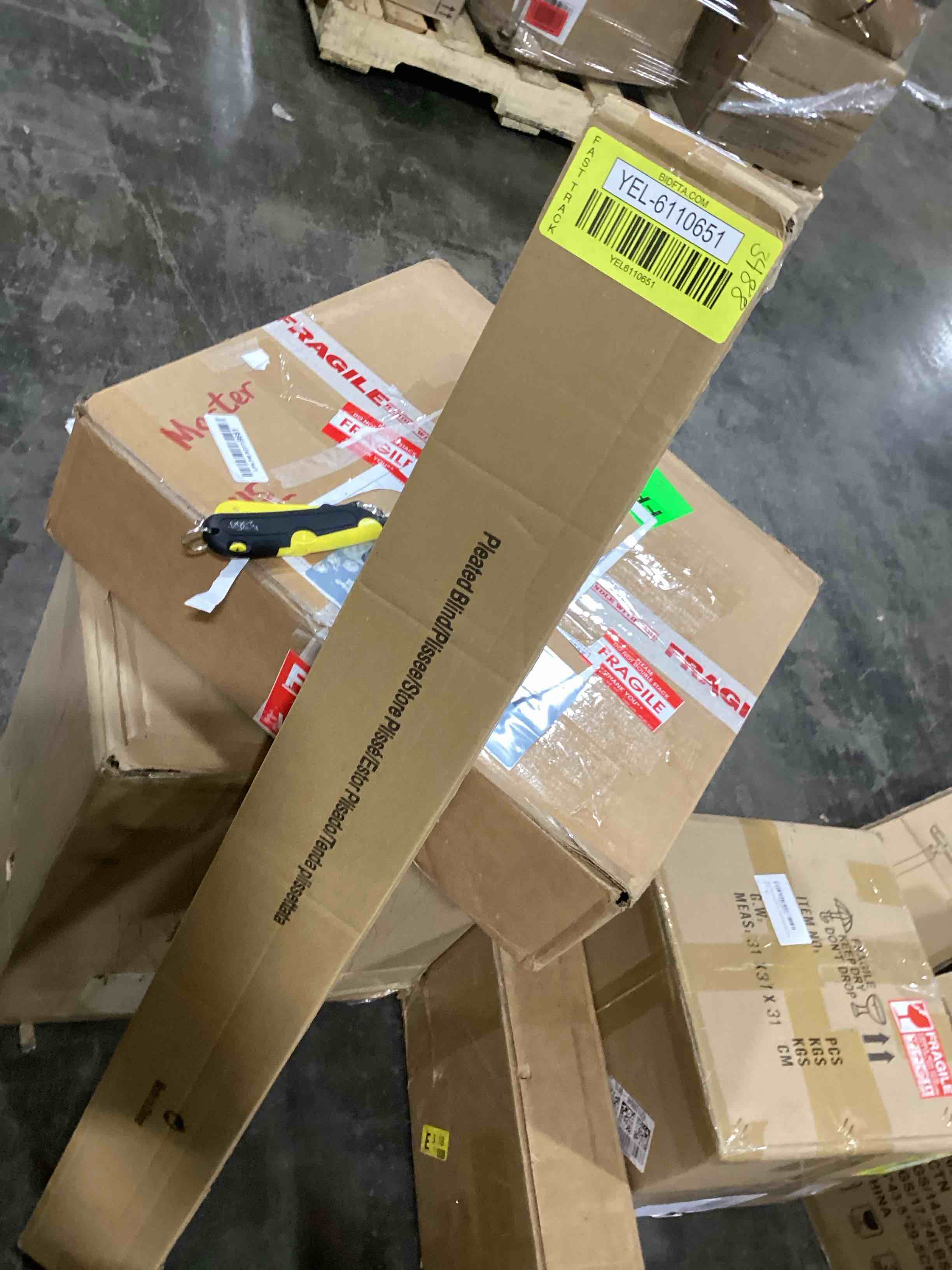 https://s3.amazonaws.com/lotting-images-prod/bidfta/YEL6110651_1714767846918.jpeg