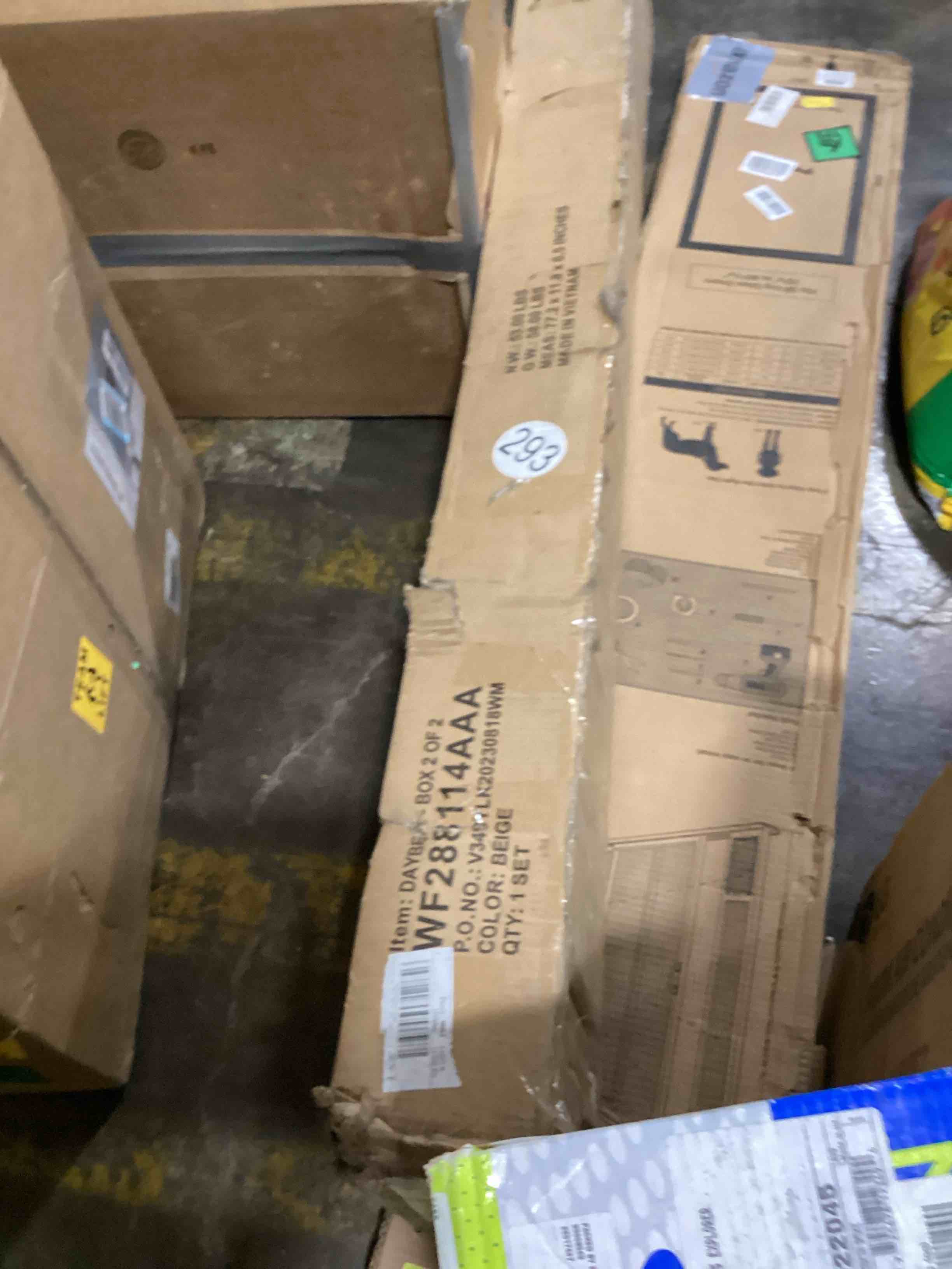 https://s3.amazonaws.com/lotting-images-prod/bidfta/YEL6110778_1715091749477.jpeg