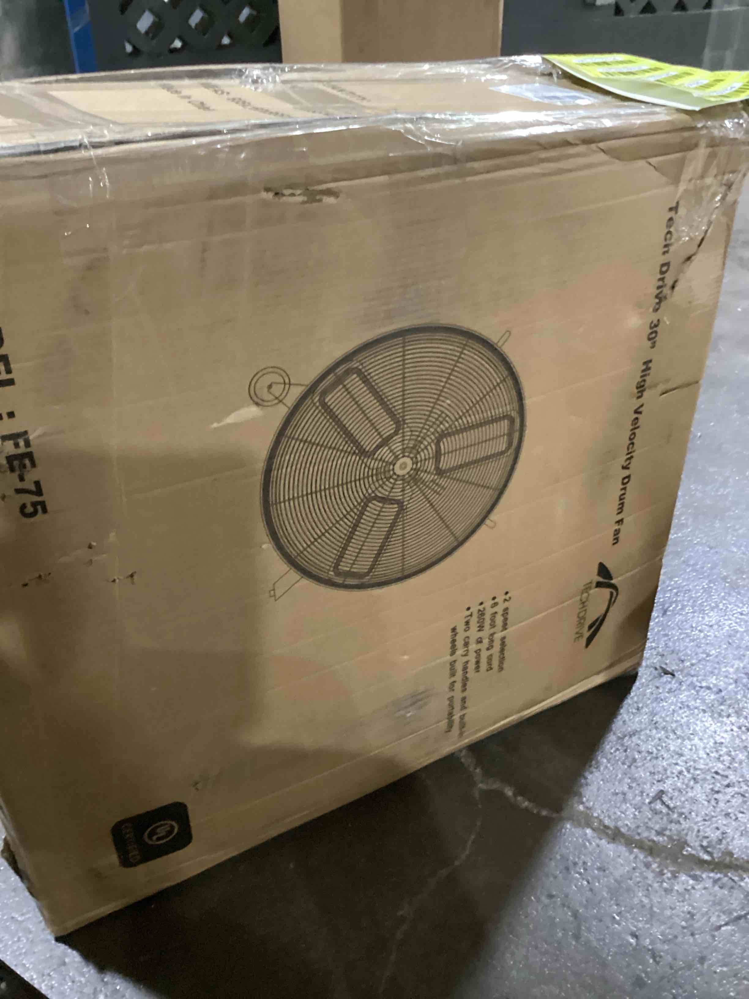 https://s3.amazonaws.com/lotting-images-prod/bidfta/YEL6110785_1715092615731.jpeg