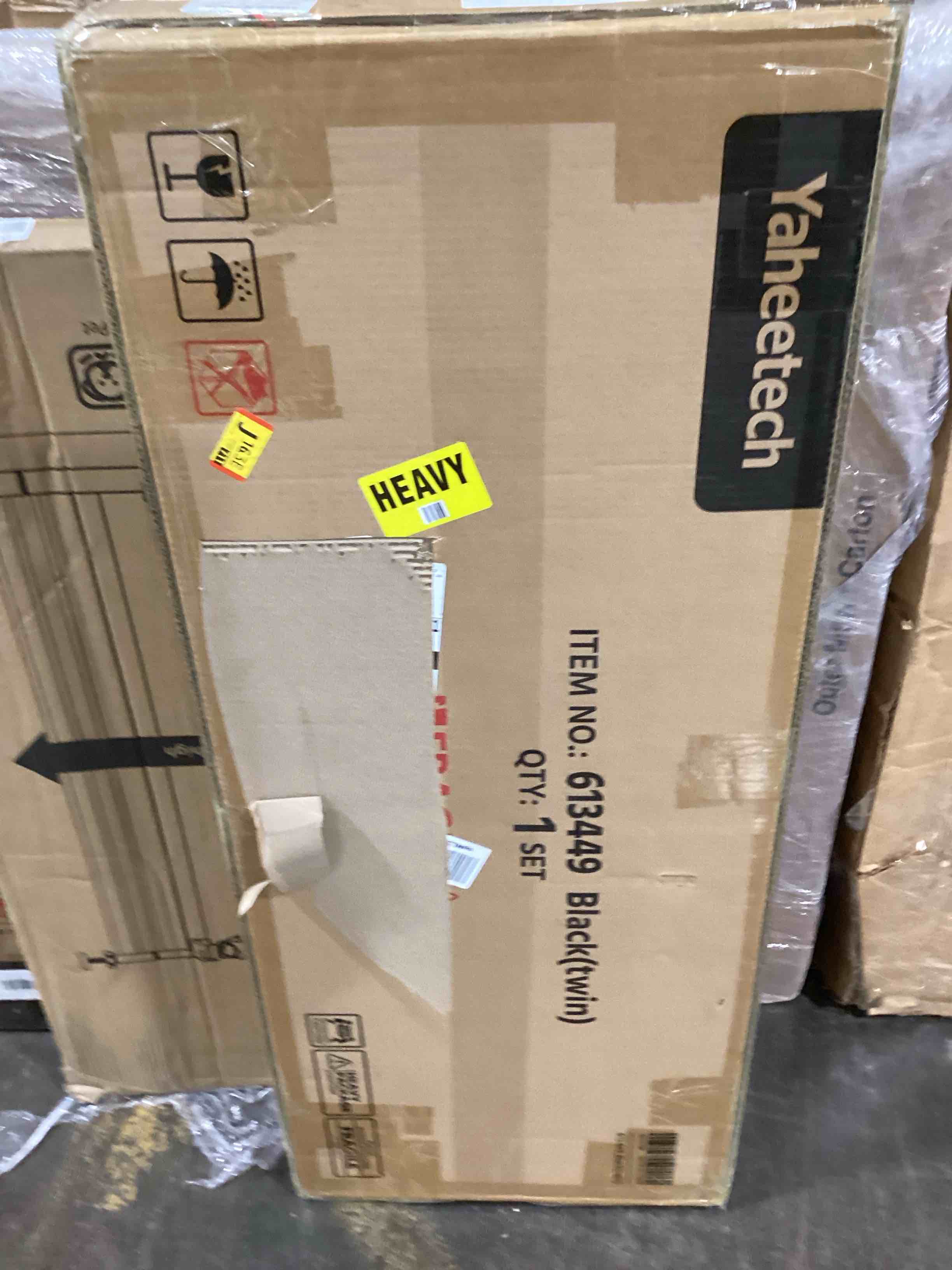 https://s3.amazonaws.com/lotting-images-prod/bidfta/YEL6115125_1712080060346.jpeg