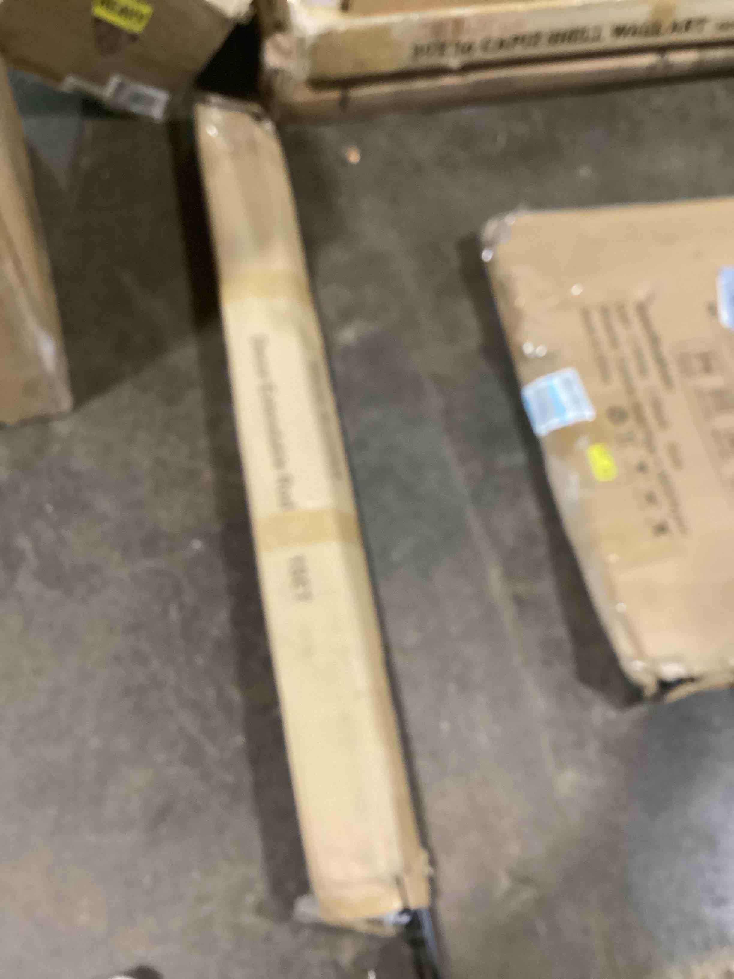 https://s3.amazonaws.com/lotting-images-prod/bidfta/YEL6115211_1712082267554.jpeg