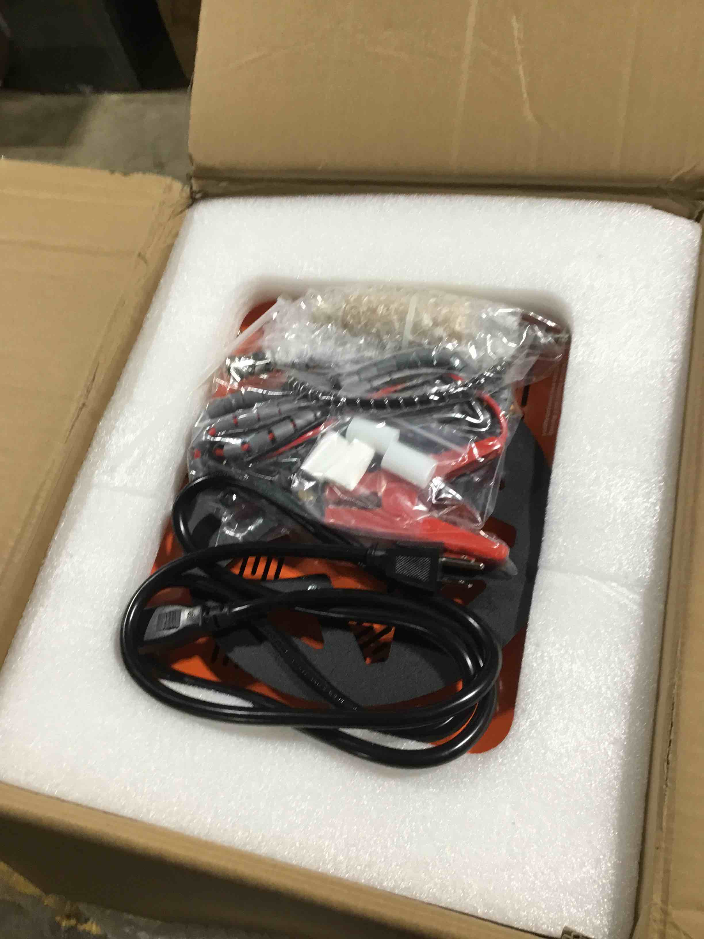 https://s3.amazonaws.com/lotting-images-prod/bidfta/YEL6117400_1711813218521.jpeg