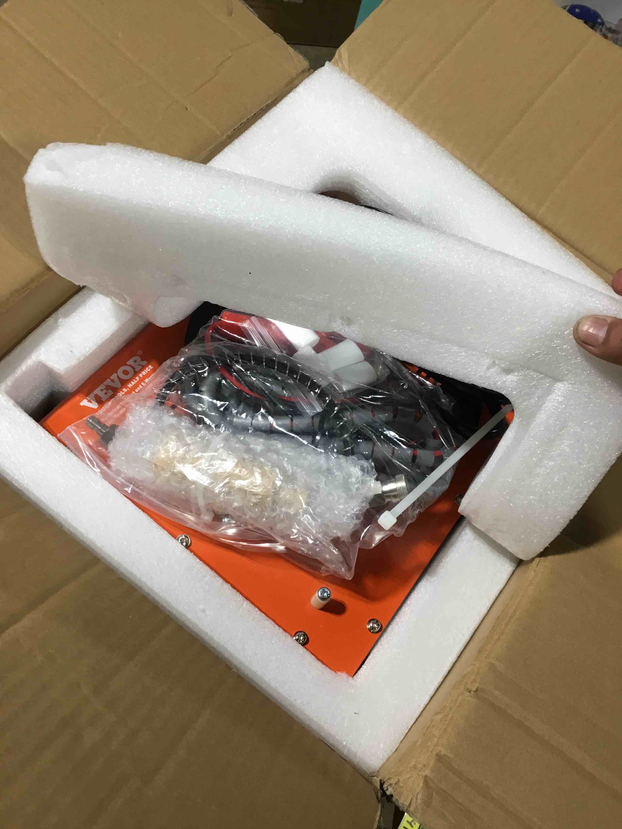 https://s3.amazonaws.com/lotting-images-prod/bidfta/YEL6117400_1711813237497.jpeg