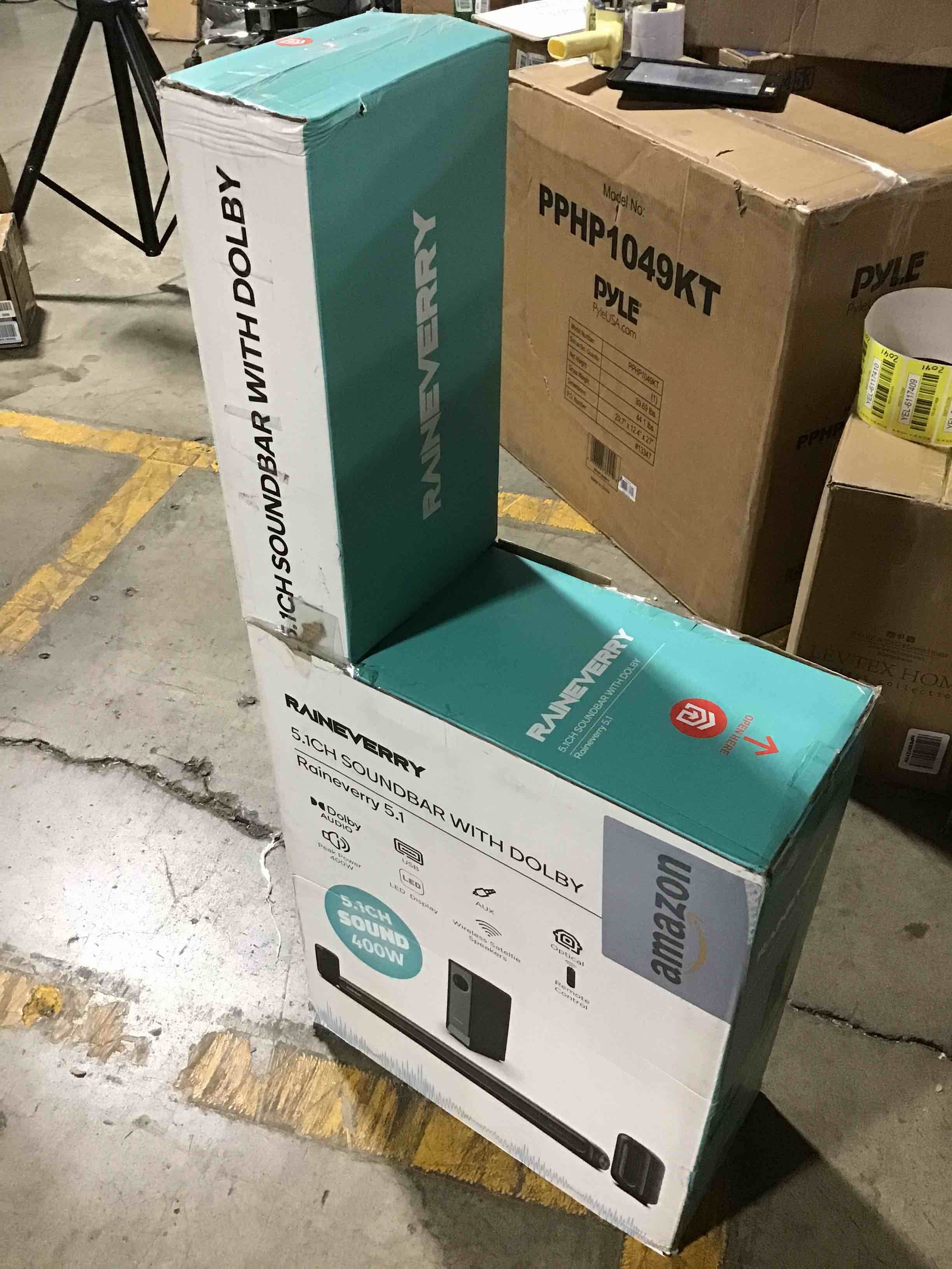 https://s3.amazonaws.com/lotting-images-prod/bidfta/YEL6117411_1711813637592.jpeg