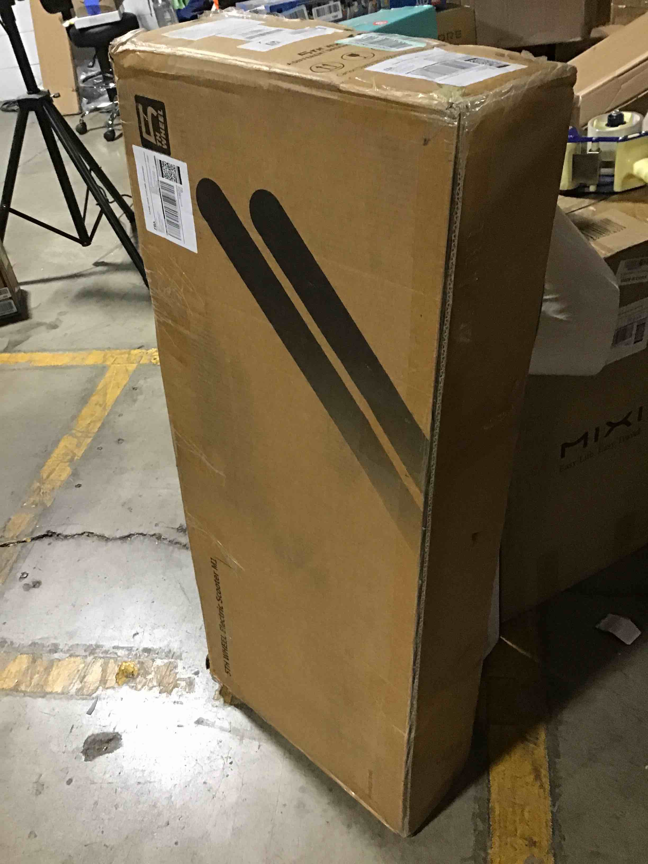 https://s3.amazonaws.com/lotting-images-prod/bidfta/YEL6117413_1711812950707.jpeg