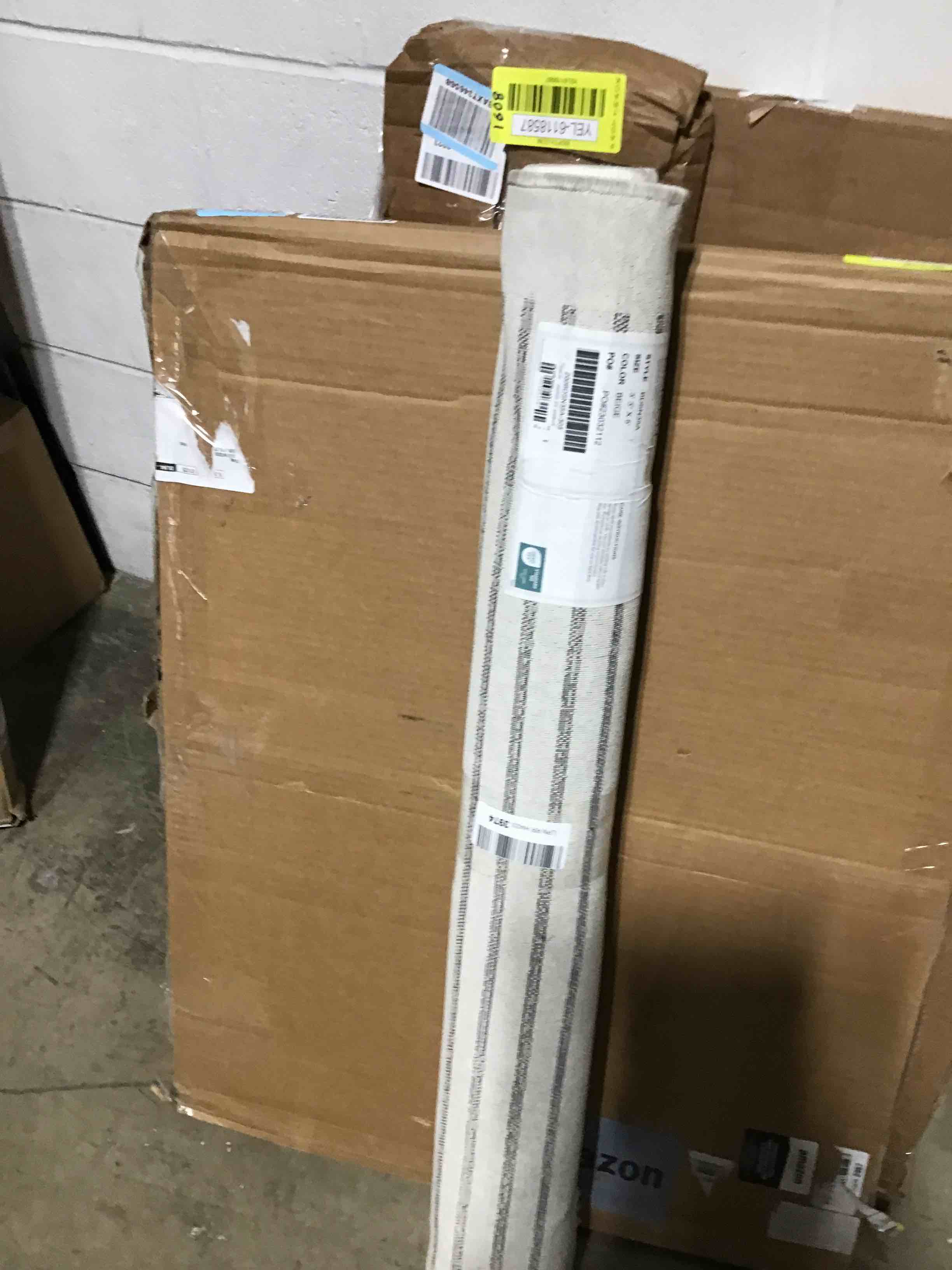 https://s3.amazonaws.com/lotting-images-prod/bidfta/YEL6118580_1710268672988.jpeg