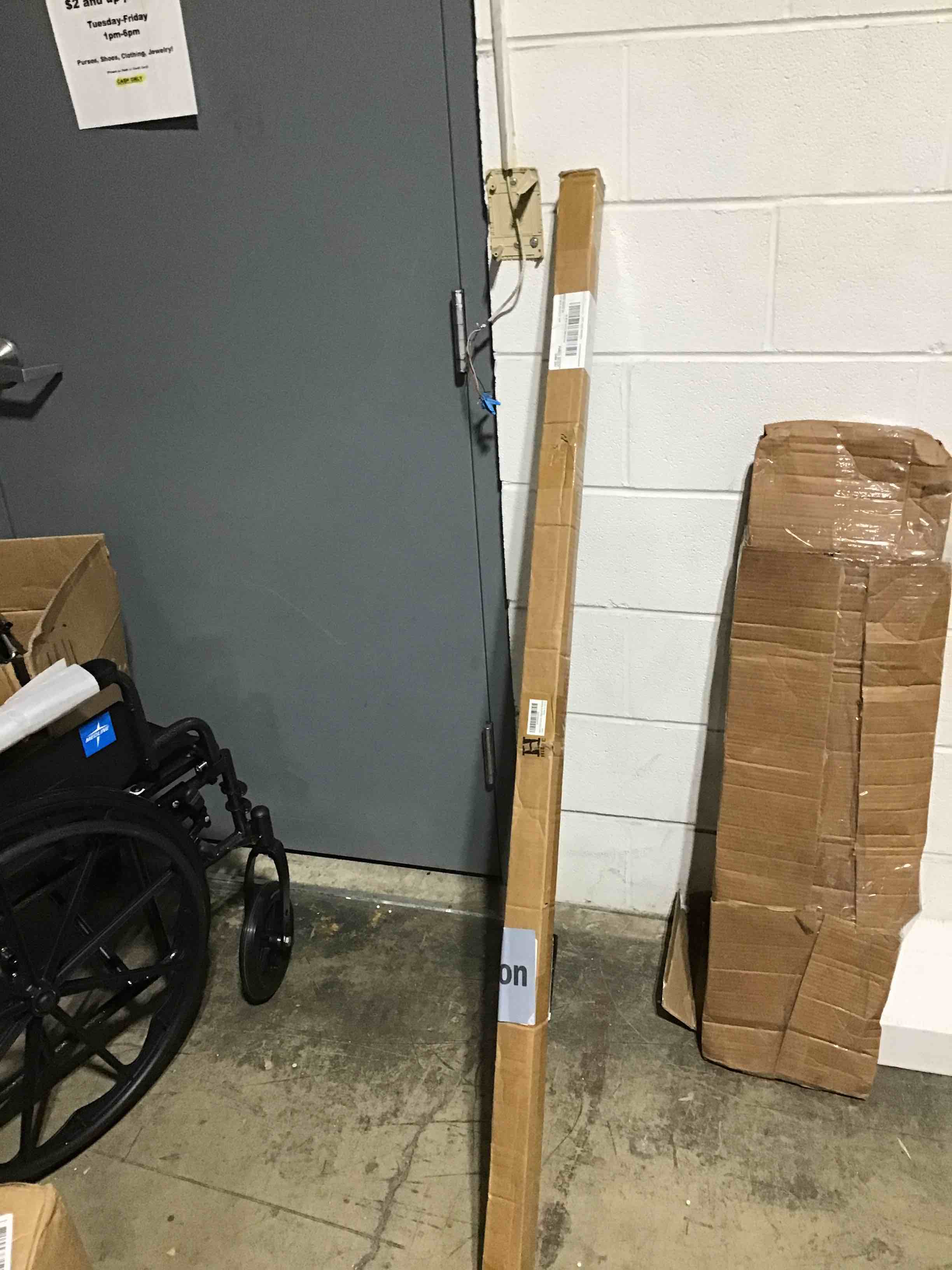 https://s3.amazonaws.com/lotting-images-prod/bidfta/YEL6118590_1710267297327.jpeg