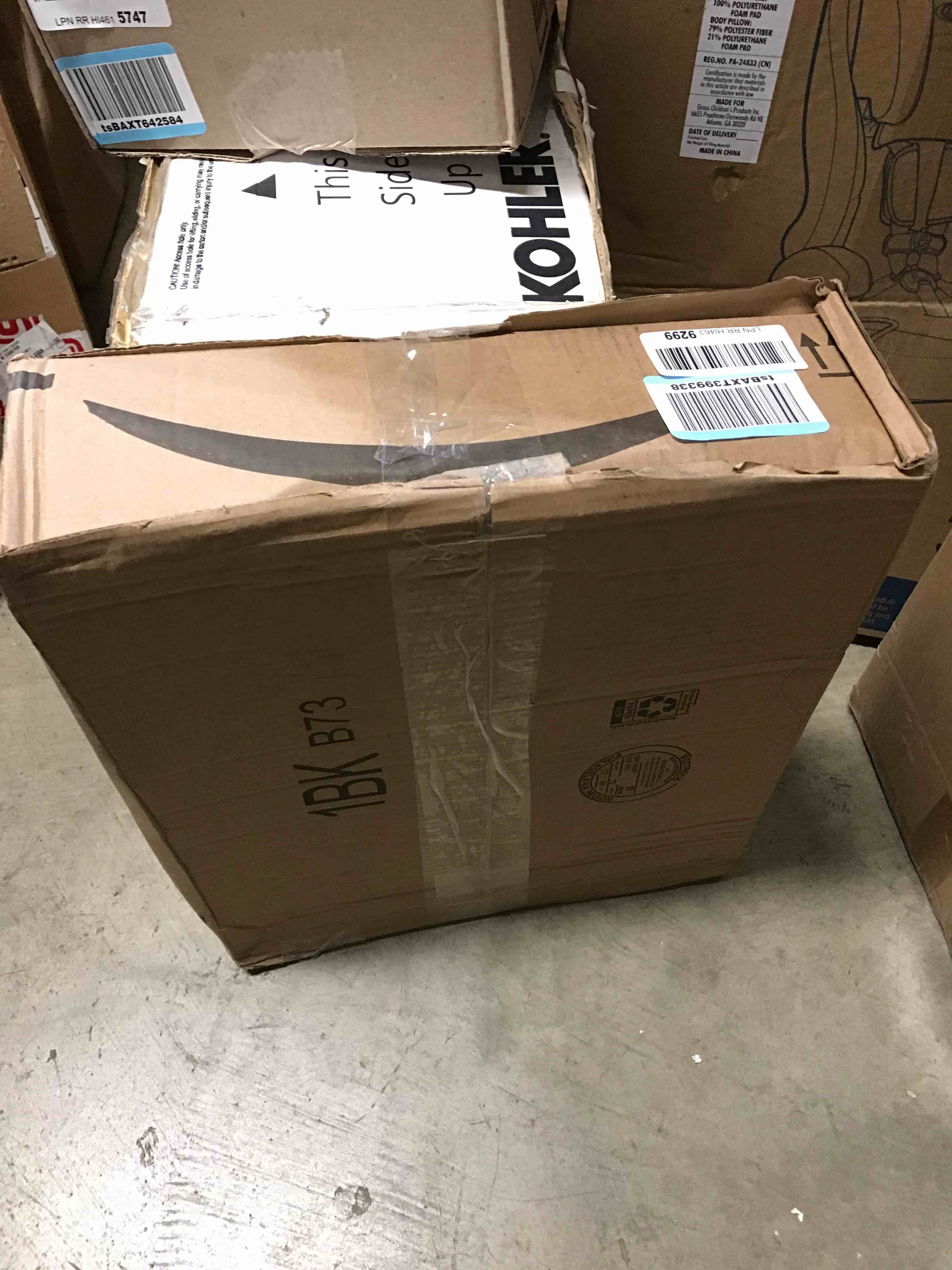 https://s3.amazonaws.com/lotting-images-prod/bidfta/YEL6119781_1708701705090.jpeg