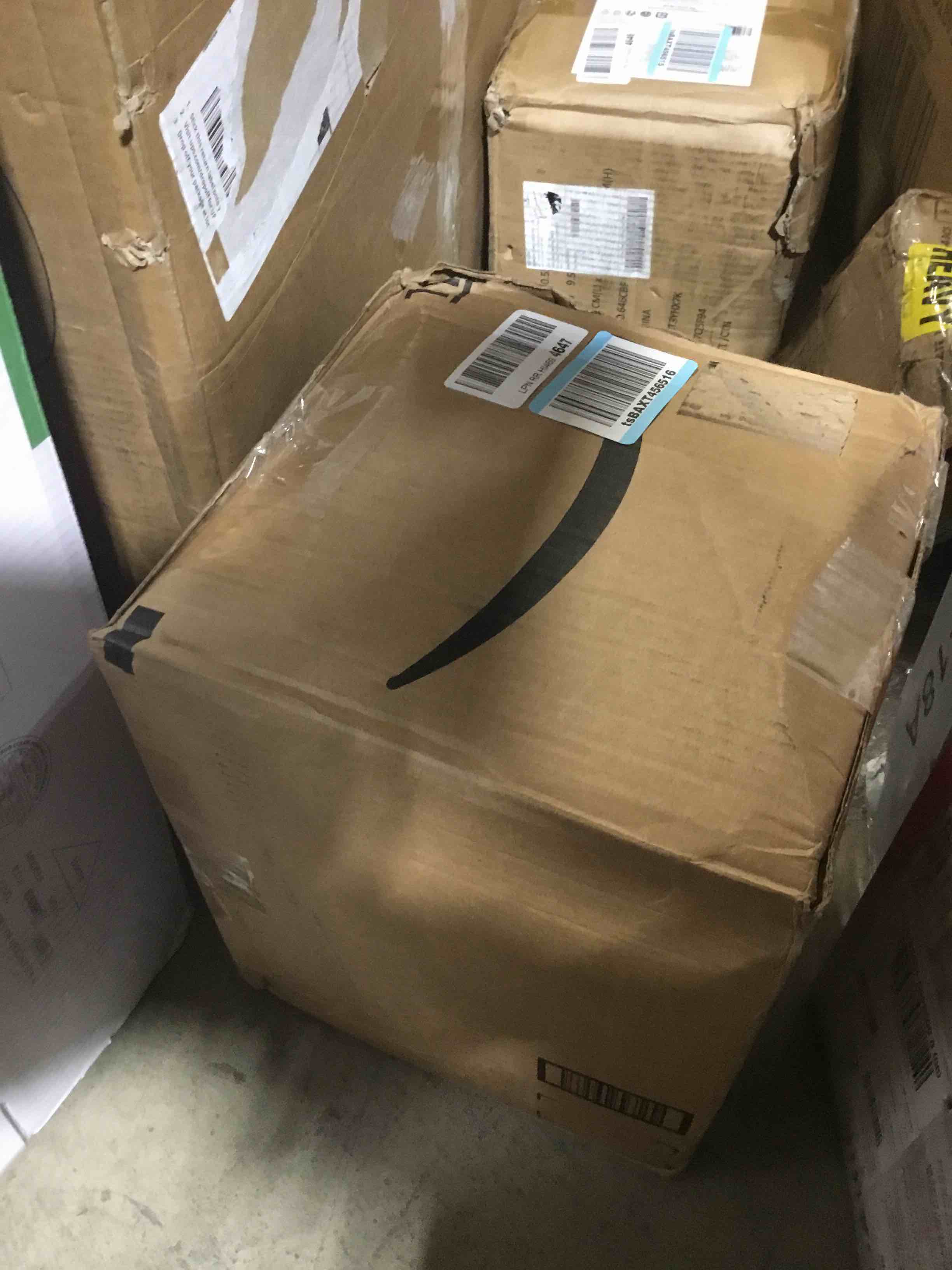 https://s3.amazonaws.com/lotting-images-prod/bidfta/YEL6119786_1708701878965.jpeg