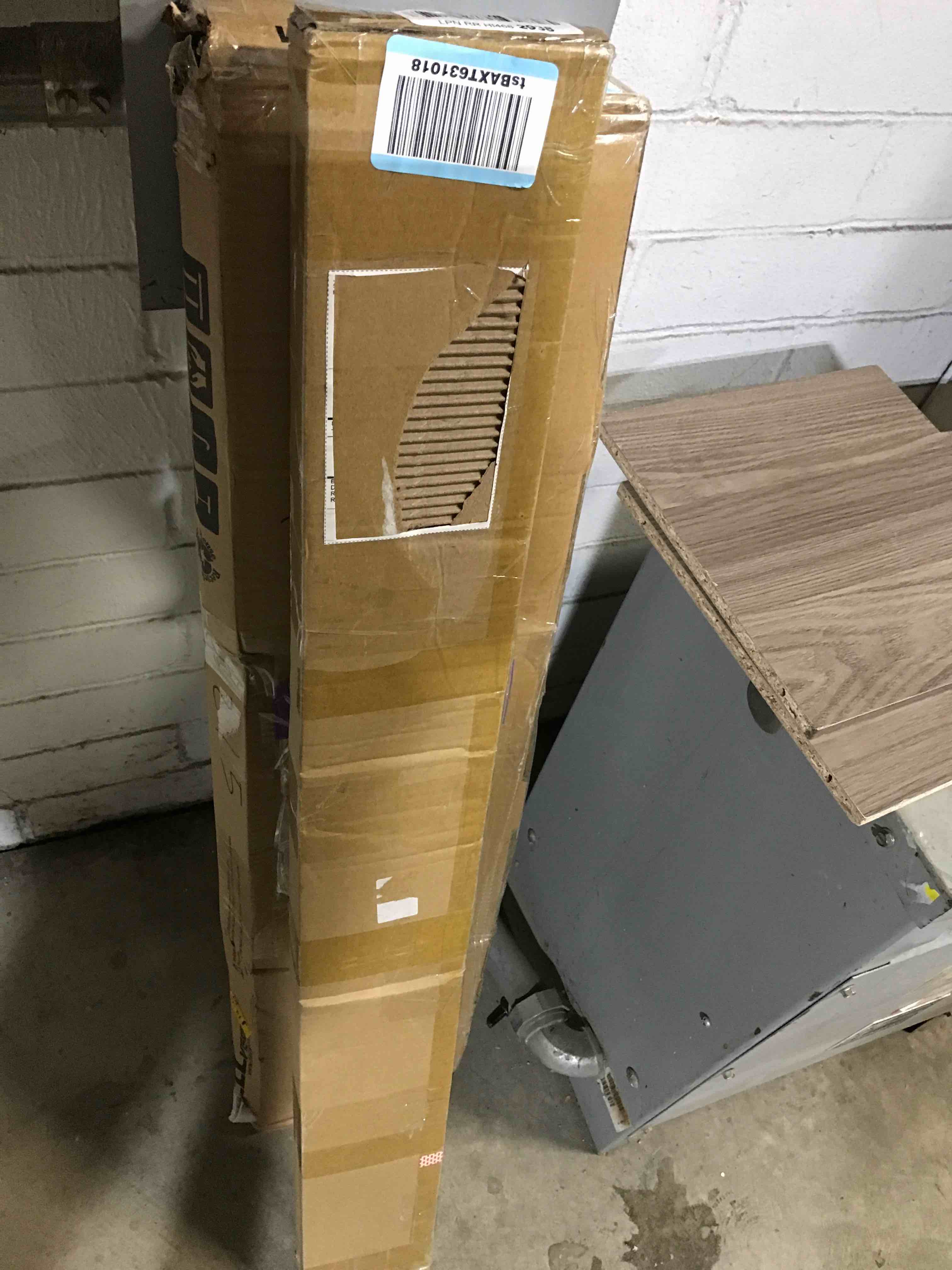 https://s3.amazonaws.com/lotting-images-prod/bidfta/YEL6119789_1708701910872.jpeg