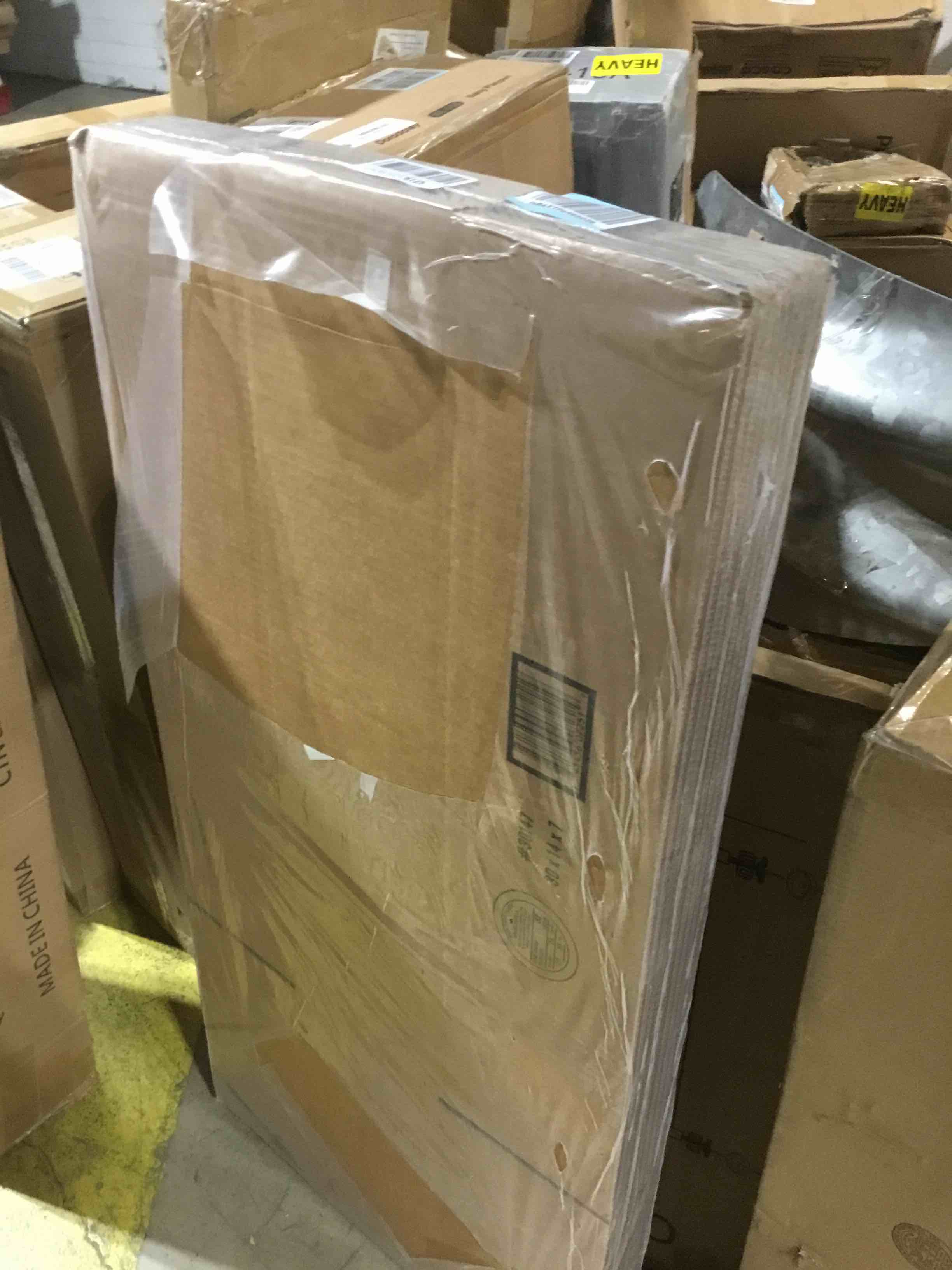 https://s3.amazonaws.com/lotting-images-prod/bidfta/YEL6119798_1708696985528.jpeg