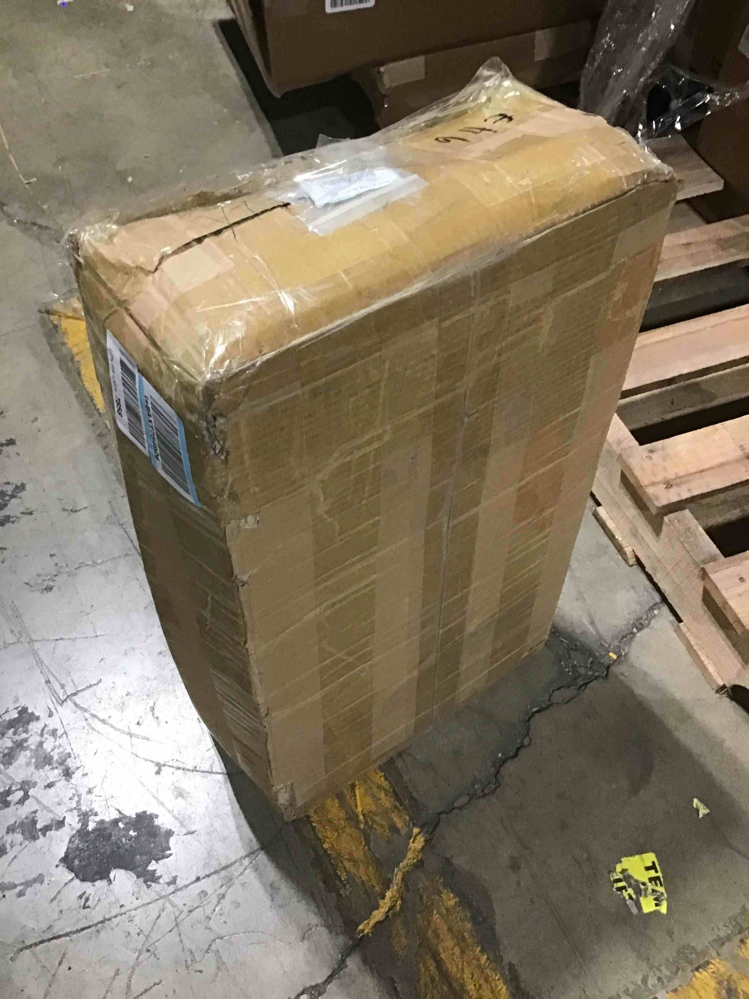 https://s3.amazonaws.com/lotting-images-prod/bidfta/YEL6120808_1708965486081.jpeg