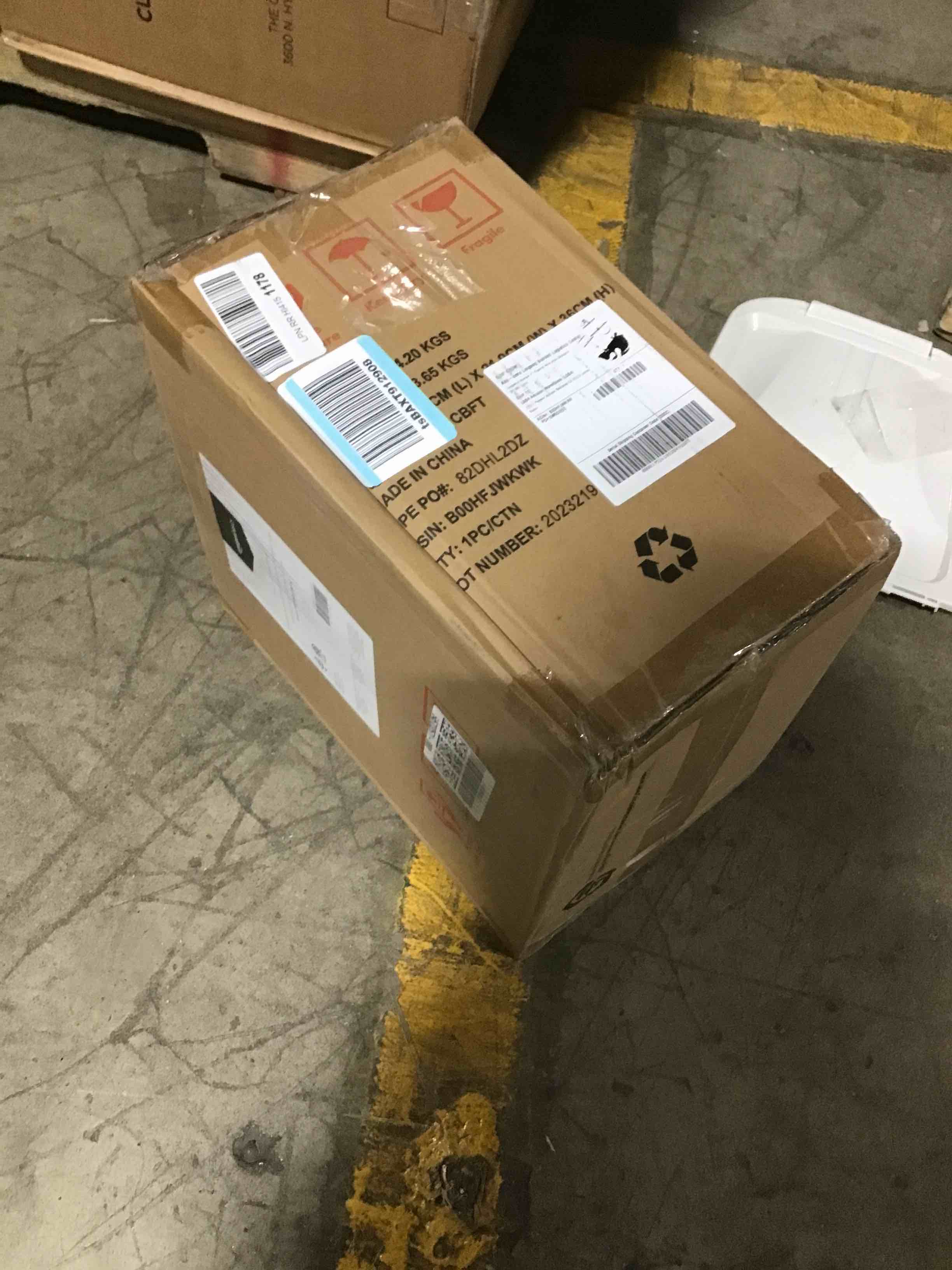 https://s3.amazonaws.com/lotting-images-prod/bidfta/YEL6120887_1708975288032.jpeg