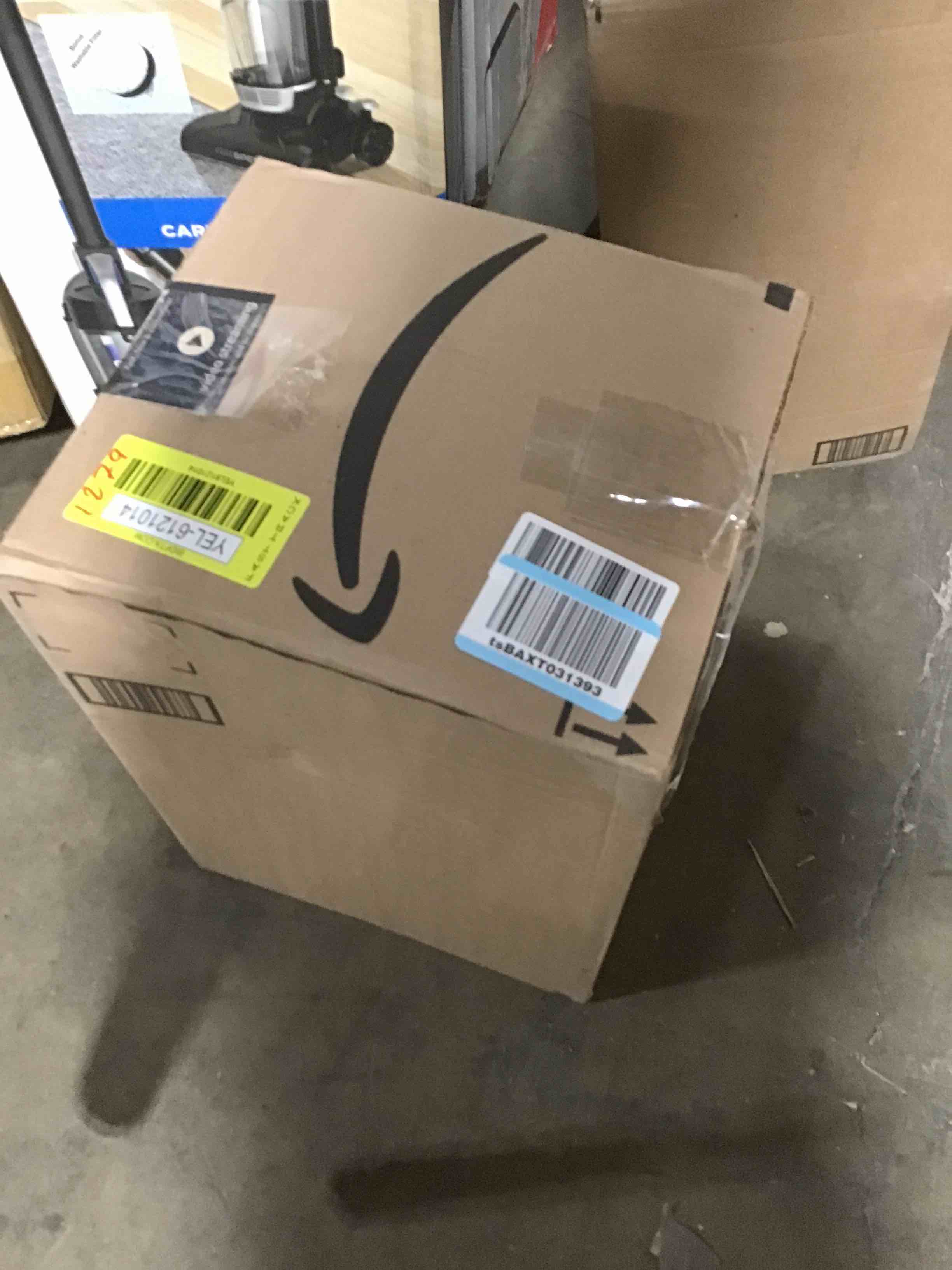 https://s3.amazonaws.com/lotting-images-prod/bidfta/YEL6121014_1709060677078.jpeg