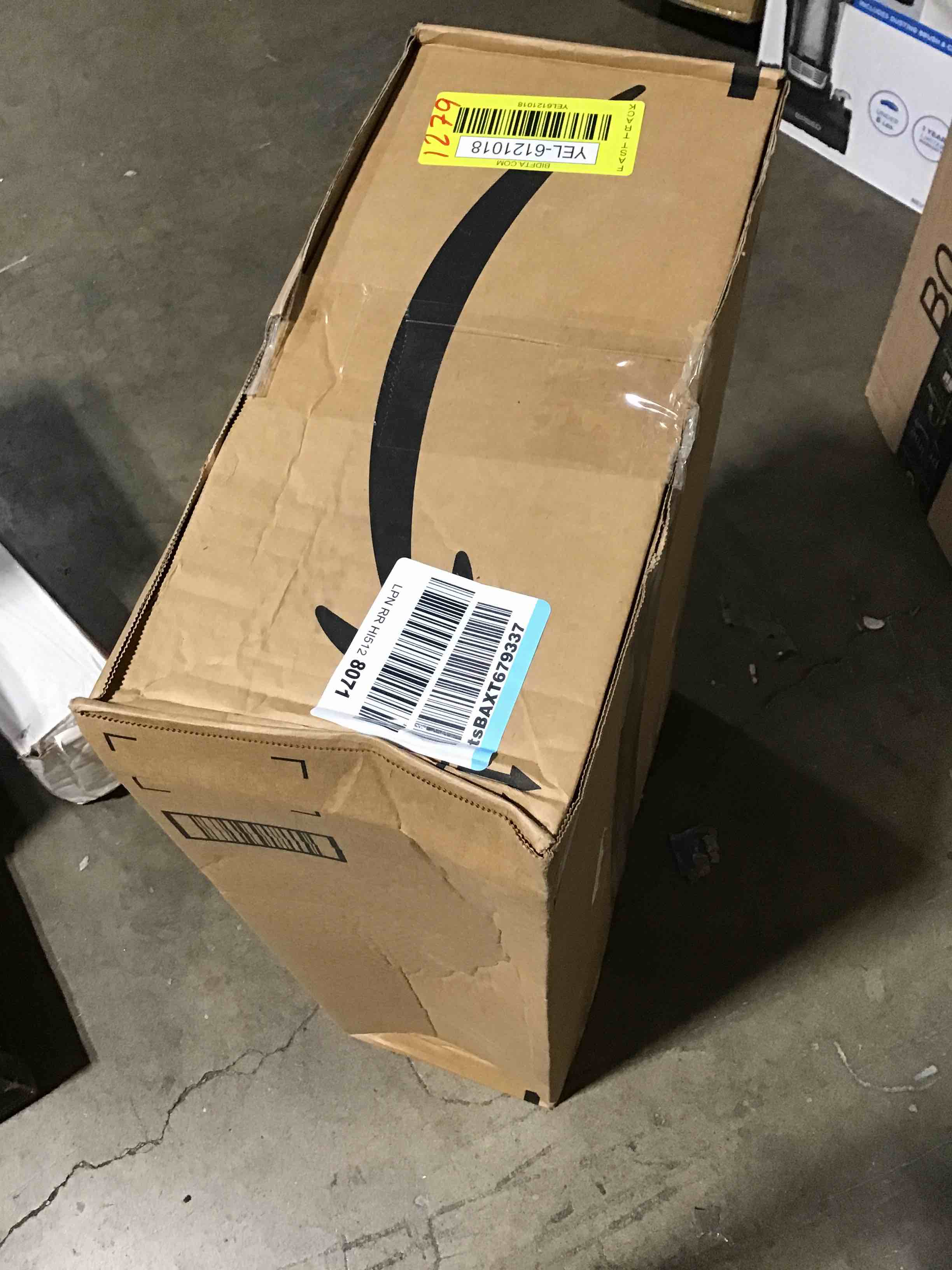 https://s3.amazonaws.com/lotting-images-prod/bidfta/YEL6121018_1709061123419.jpeg