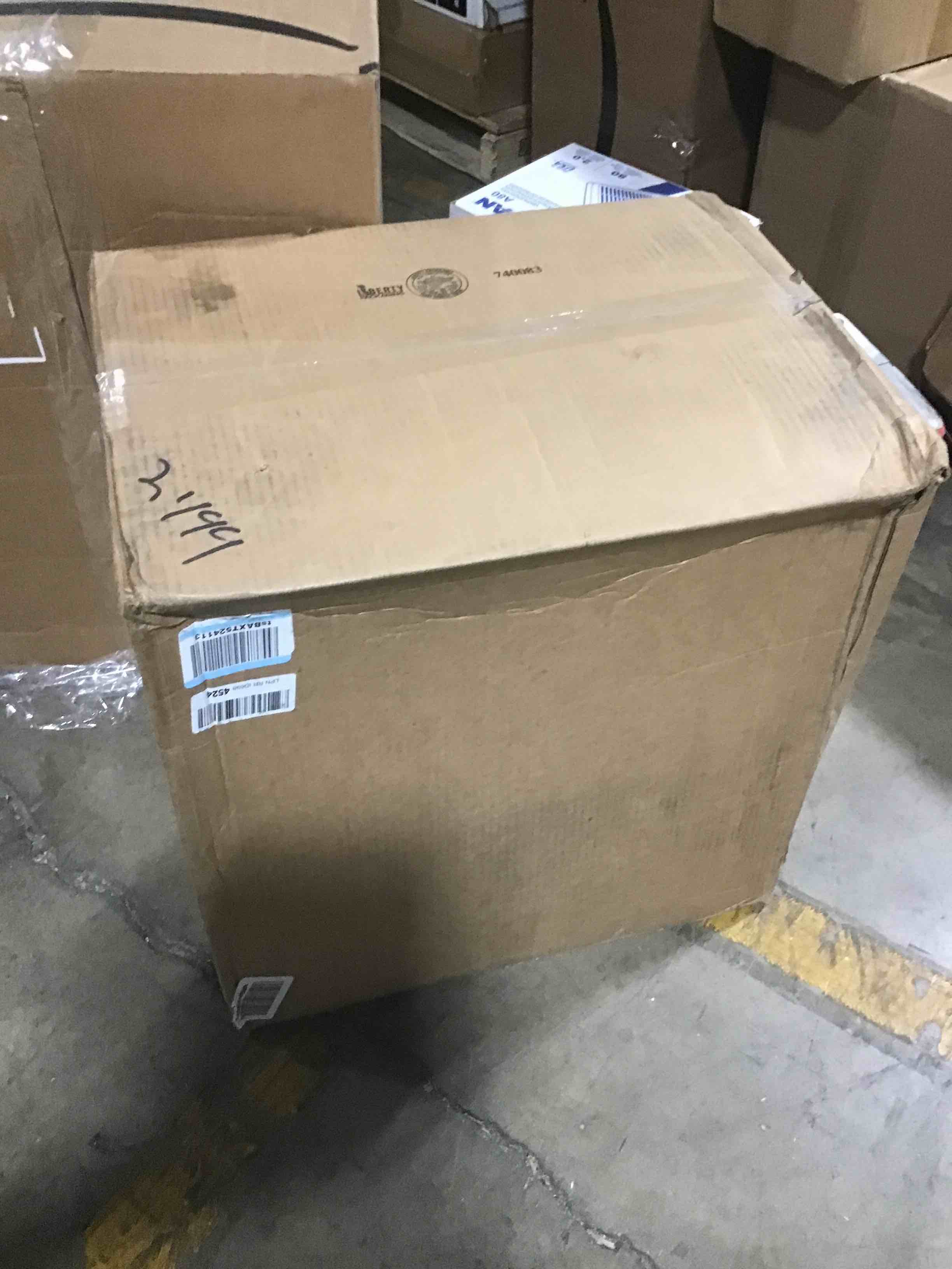 https://s3.amazonaws.com/lotting-images-prod/bidfta/YEL6121701_1709847450010.jpeg