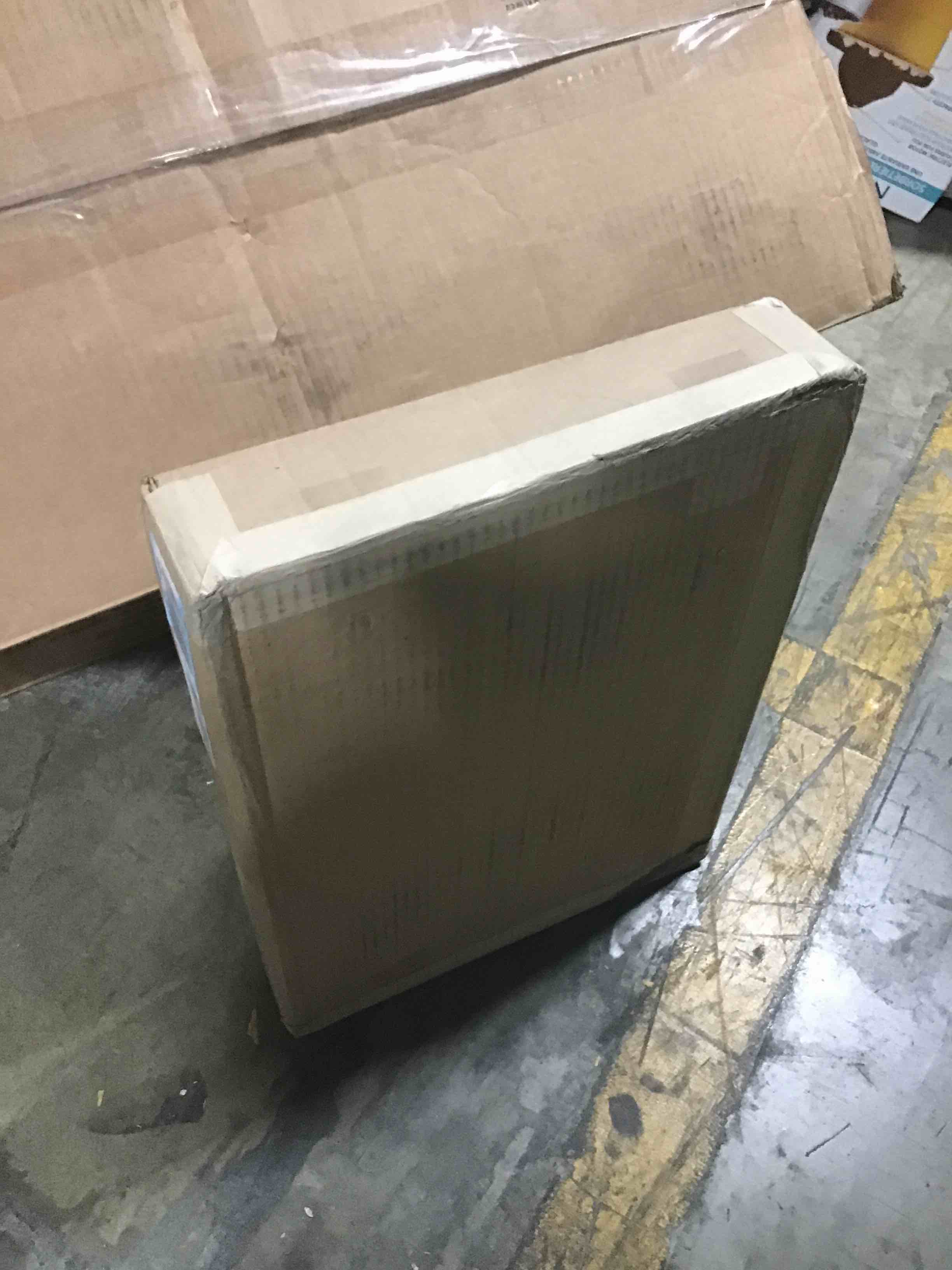 https://s3.amazonaws.com/lotting-images-prod/bidfta/YEL6121711_1709848108724.jpeg