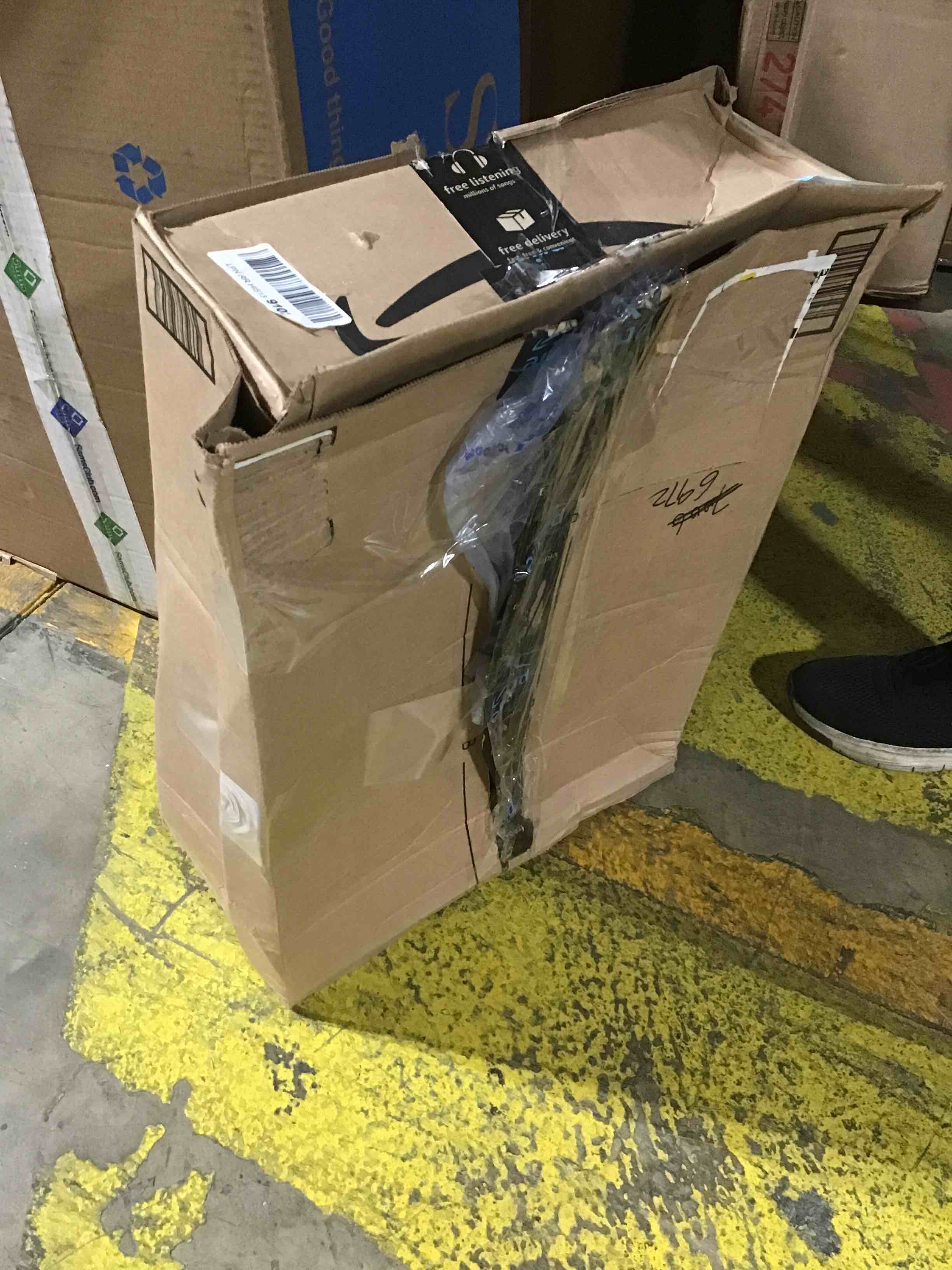 https://s3.amazonaws.com/lotting-images-prod/bidfta/YEL6126667_1708973937977.jpeg