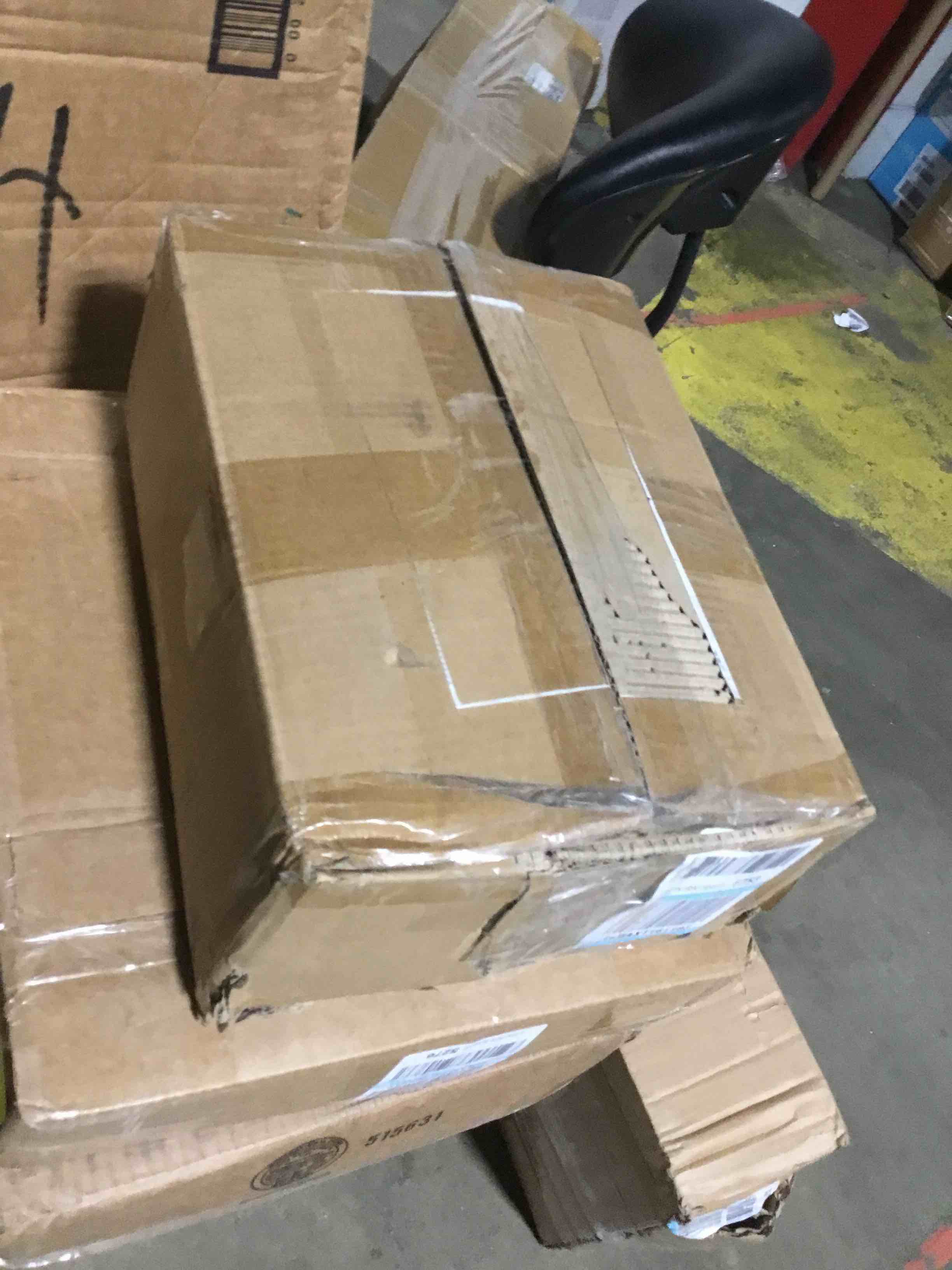https://s3.amazonaws.com/lotting-images-prod/bidfta/YEL6126737_1708967005769.jpeg