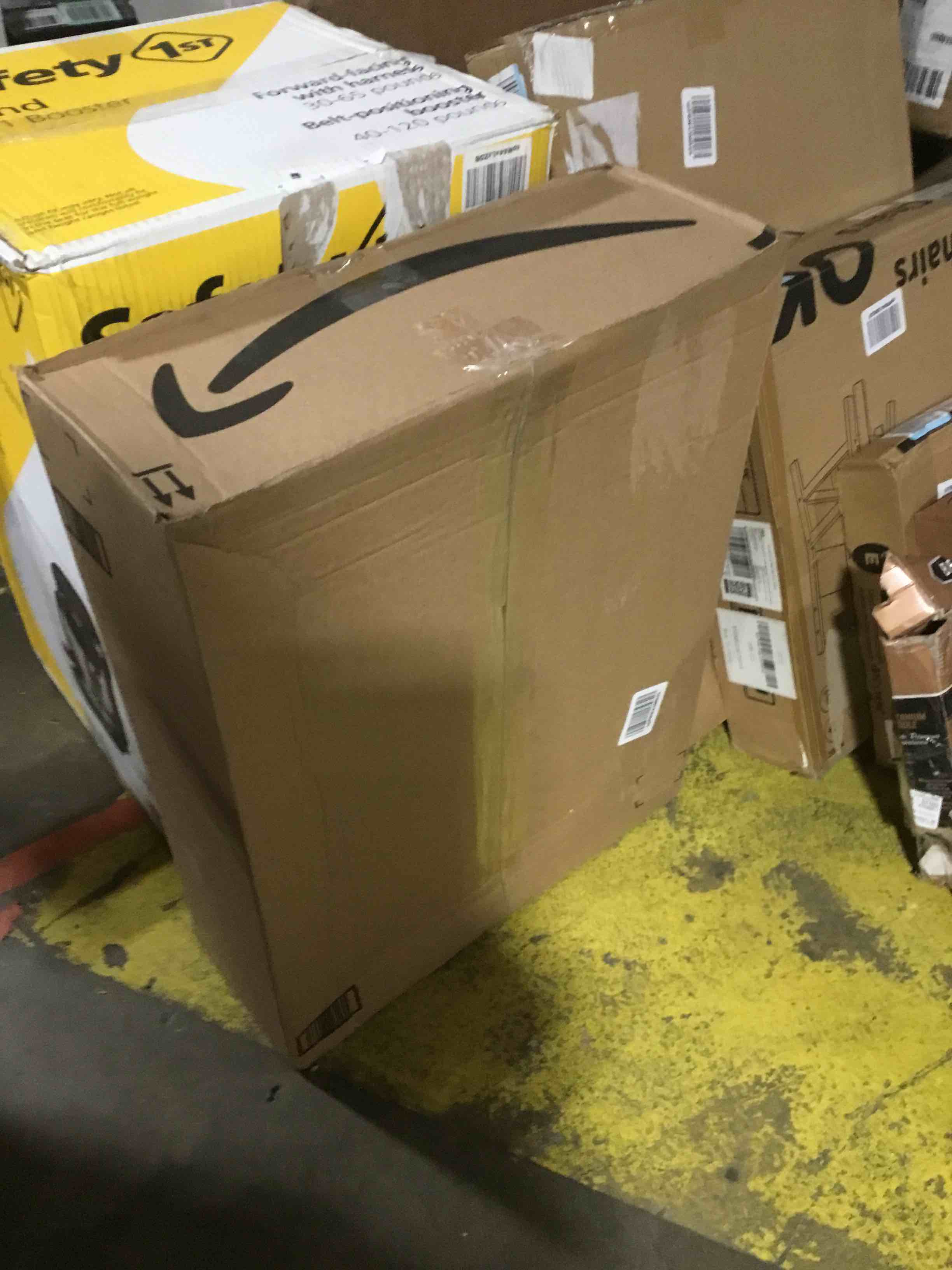 https://s3.amazonaws.com/lotting-images-prod/bidfta/YEL6127008_1709158781103.jpeg