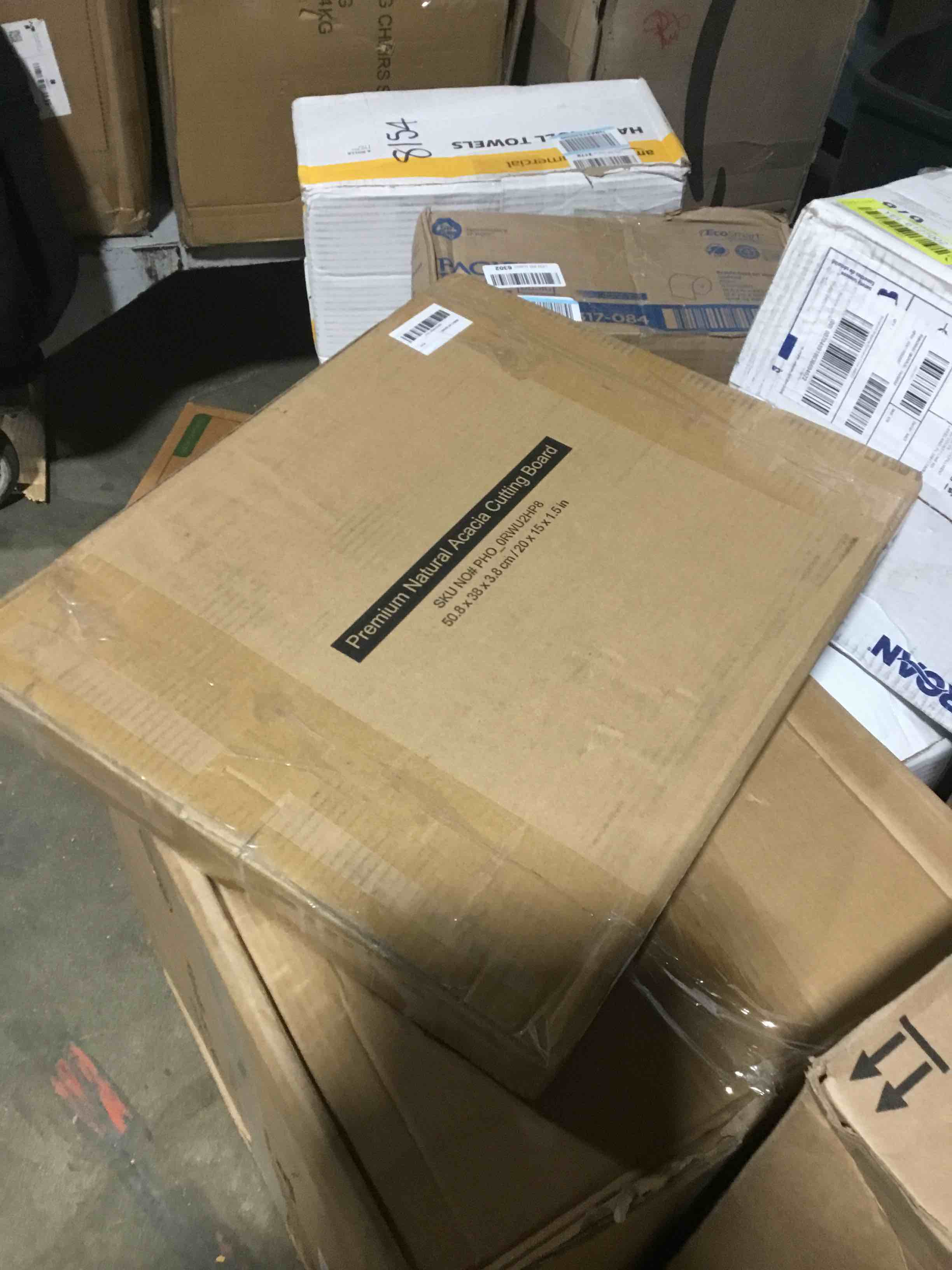 https://s3.amazonaws.com/lotting-images-prod/bidfta/YEL6127010_1709158835038.jpeg