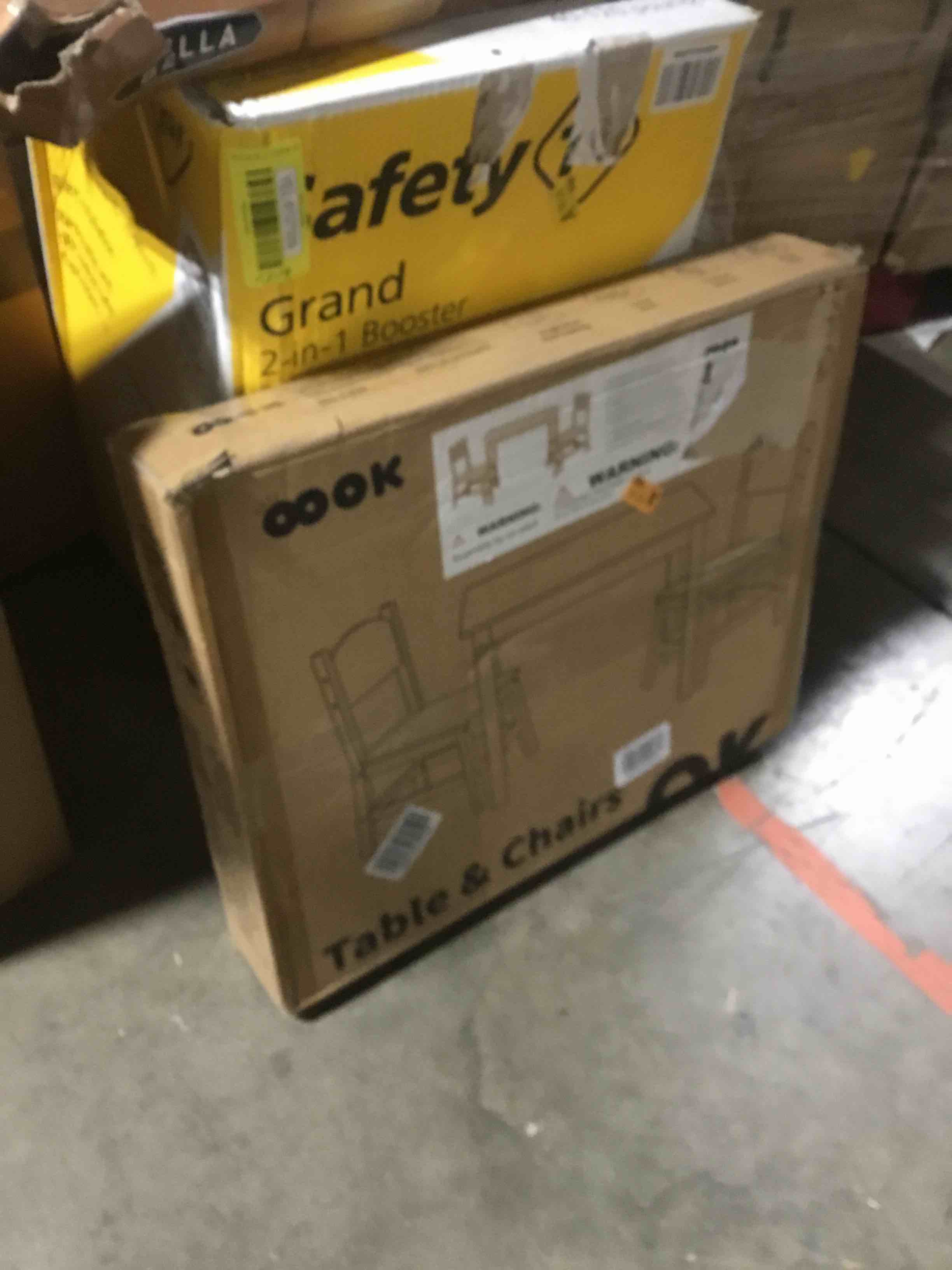https://s3.amazonaws.com/lotting-images-prod/bidfta/YEL6127013_1709158916582.jpeg