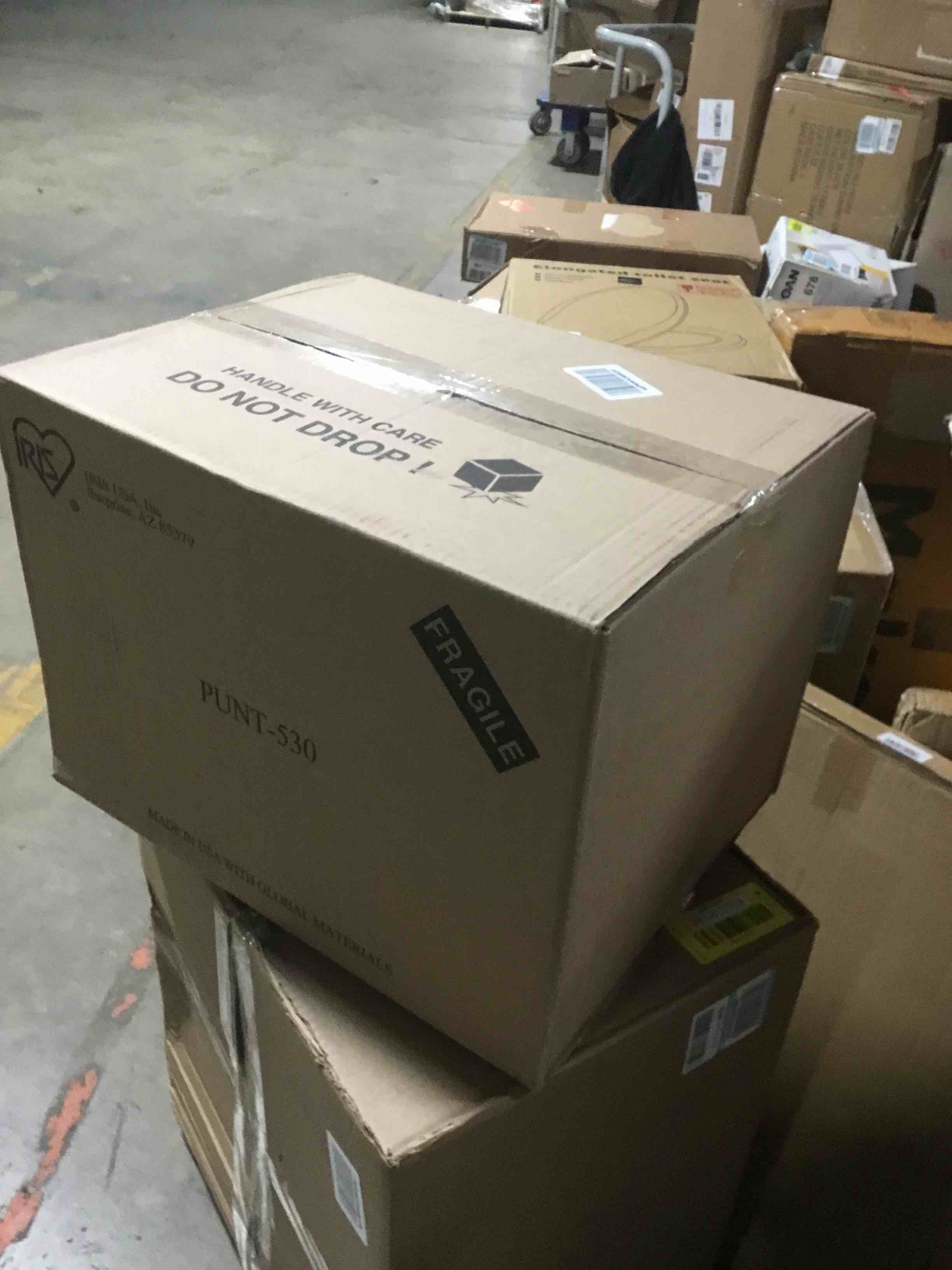 https://s3.amazonaws.com/lotting-images-prod/bidfta/YEL6127020_1709159120407.jpeg