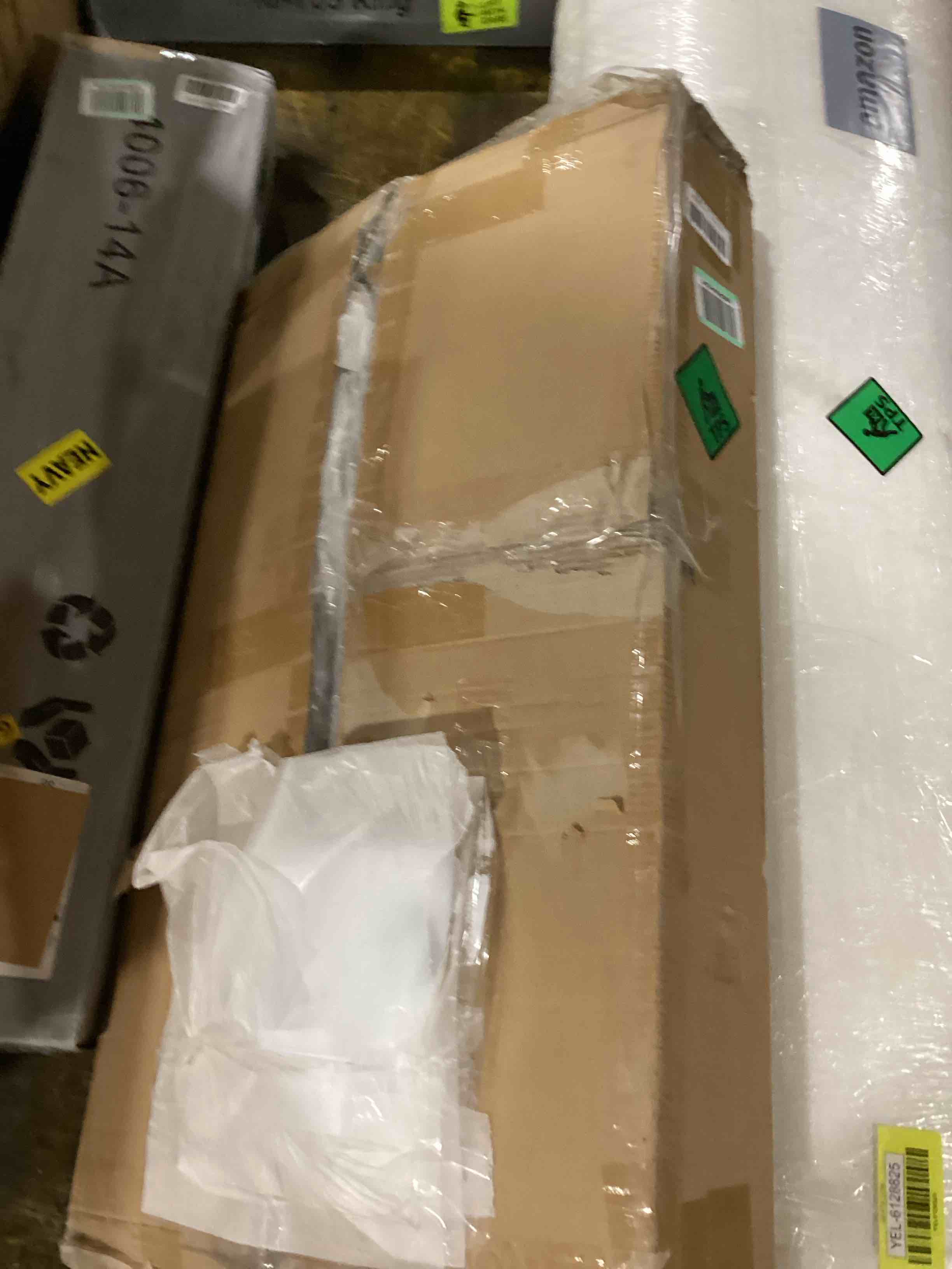 https://s3.amazonaws.com/lotting-images-prod/bidfta/YEL6128826_1718820705346.jpeg