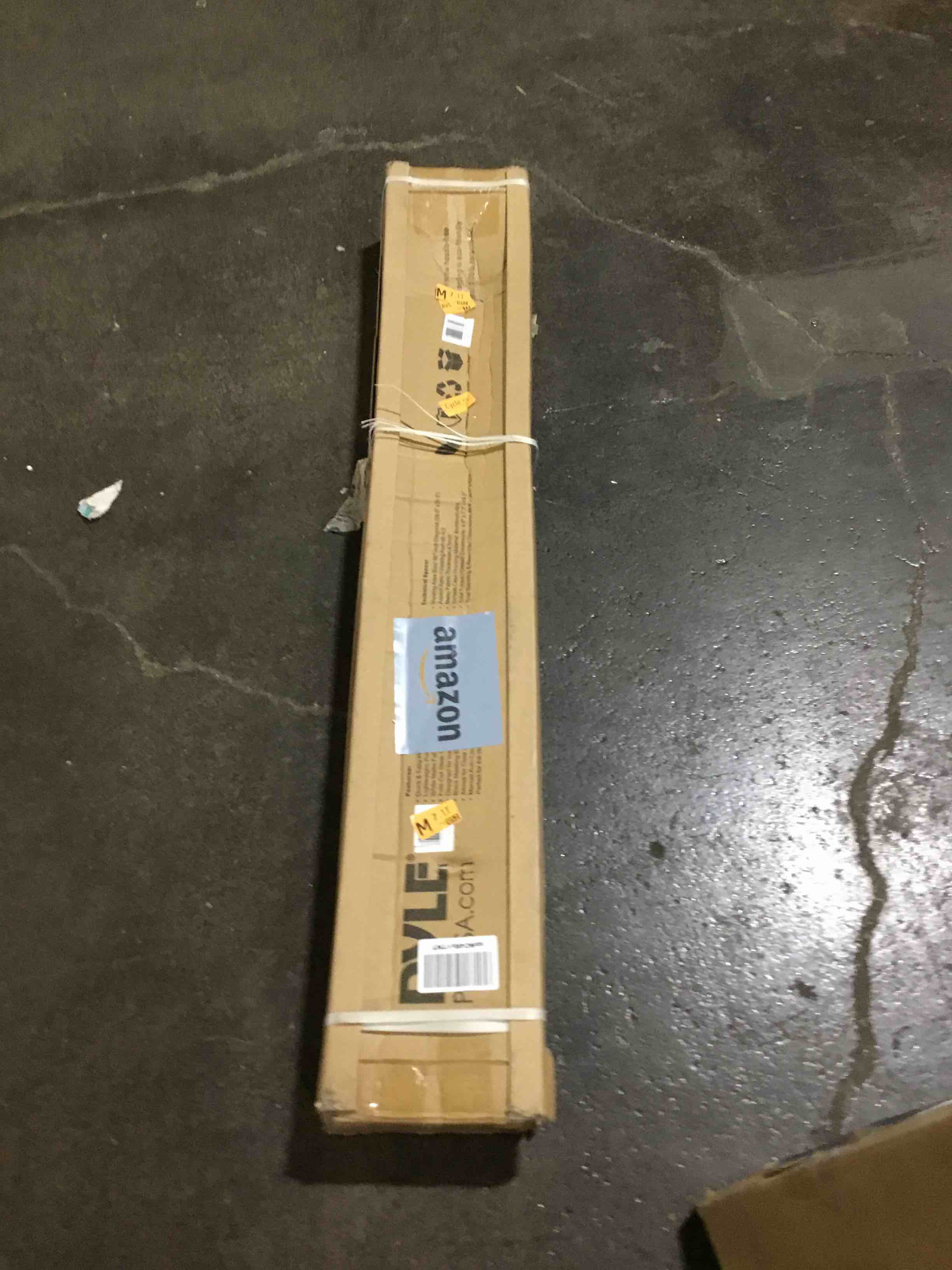 https://s3.amazonaws.com/lotting-images-prod/bidfta/YEL6130349_1721742364349.jpeg