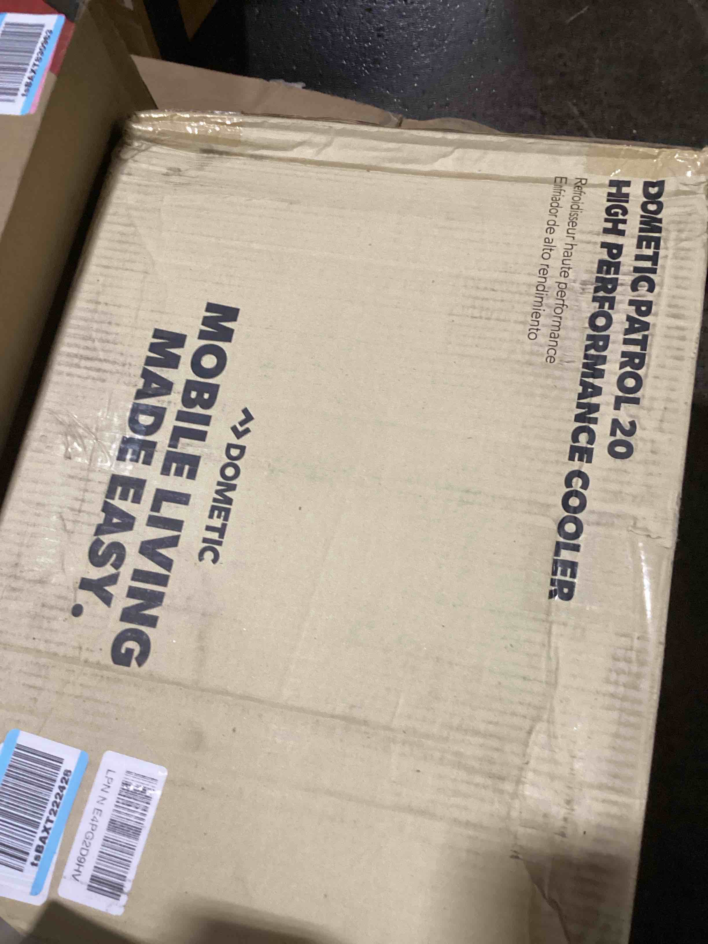 https://s3.amazonaws.com/lotting-images-prod/bidfta/YEL6131970_1722261220925.jpeg