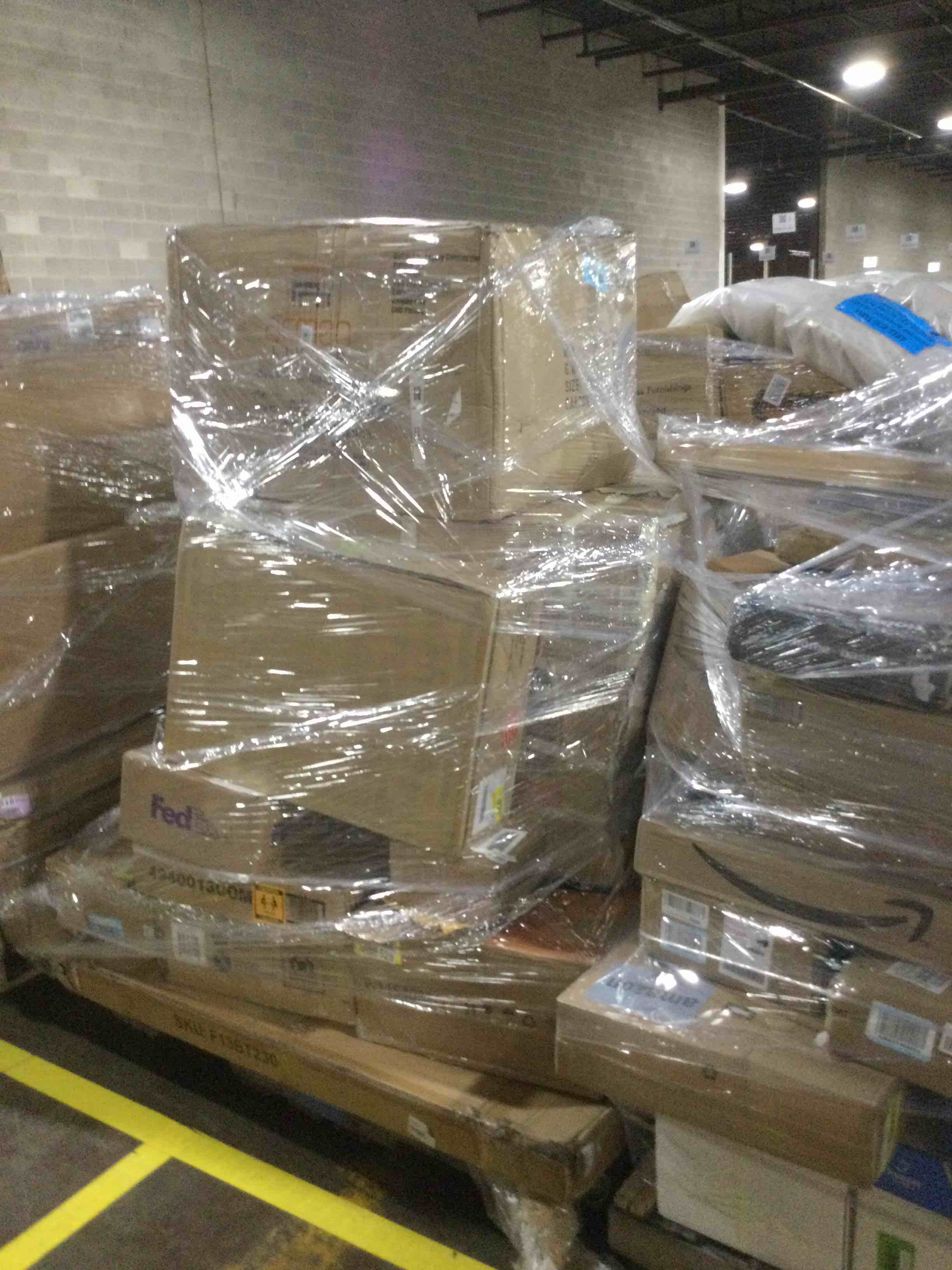 SKID LOT - ASSORTED FURNITURE, HOUSEWARES AND MORE 