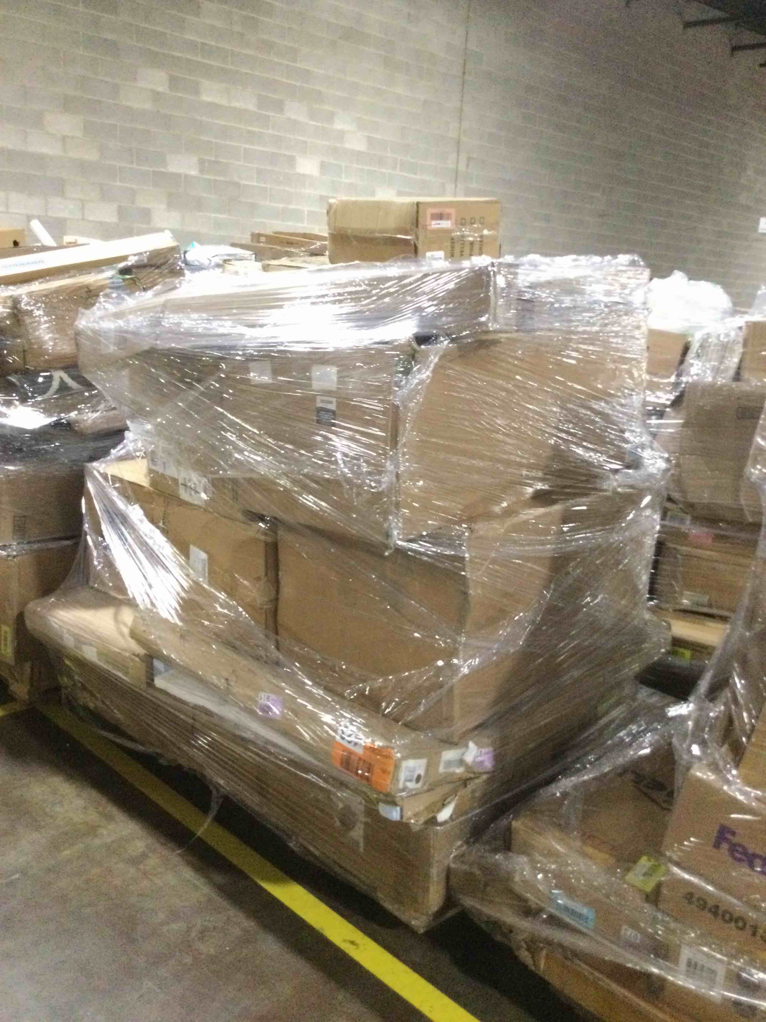 SKID LOT - ASSORTED FURNITURE, HOUSEWARES AND MORE 