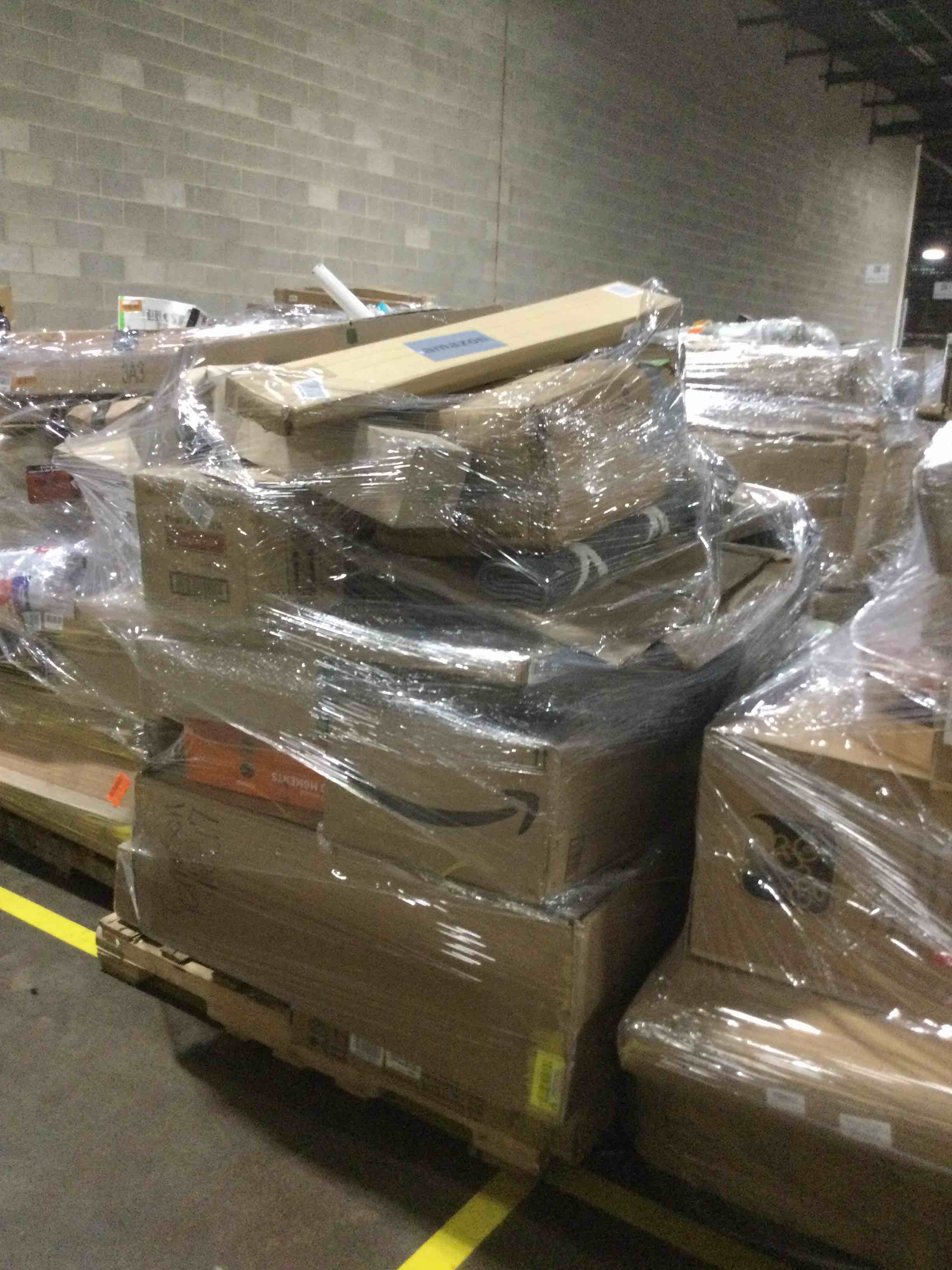 SKID LOT - ASSORTED FURNITURE, HOUSEWARES AND MORE 