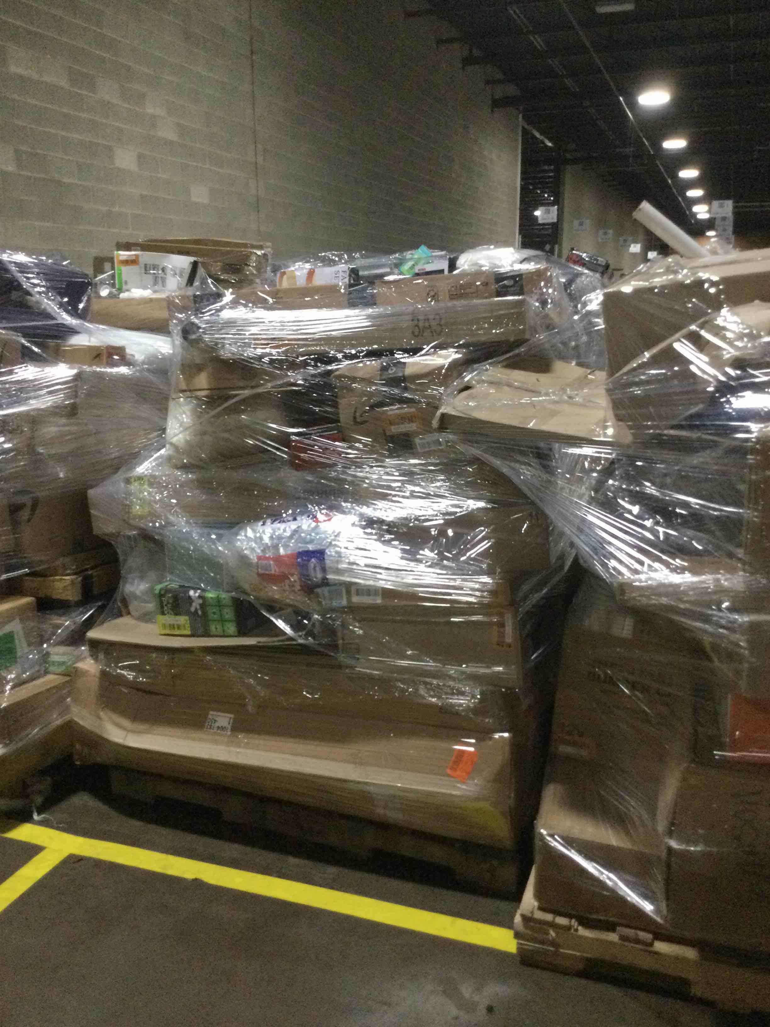 SKID LOT - ASSORTED FURNITURE, HOUSEWARES AND MORE 