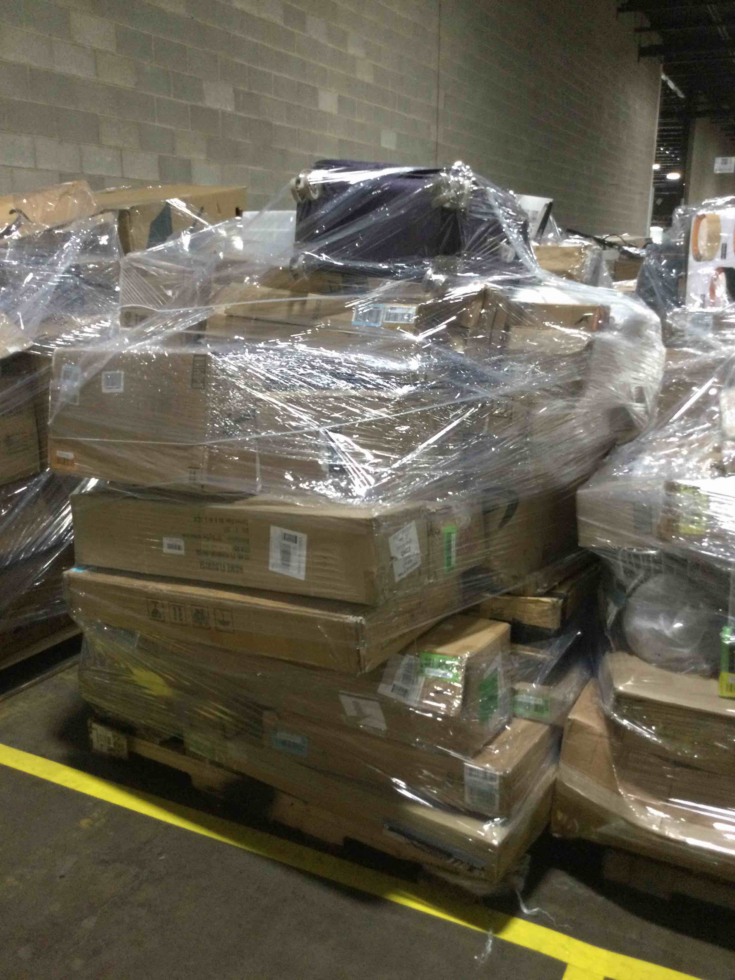 SKID LOT - ASSORTED FURNITURE, HOUSEWARES AND MORE 