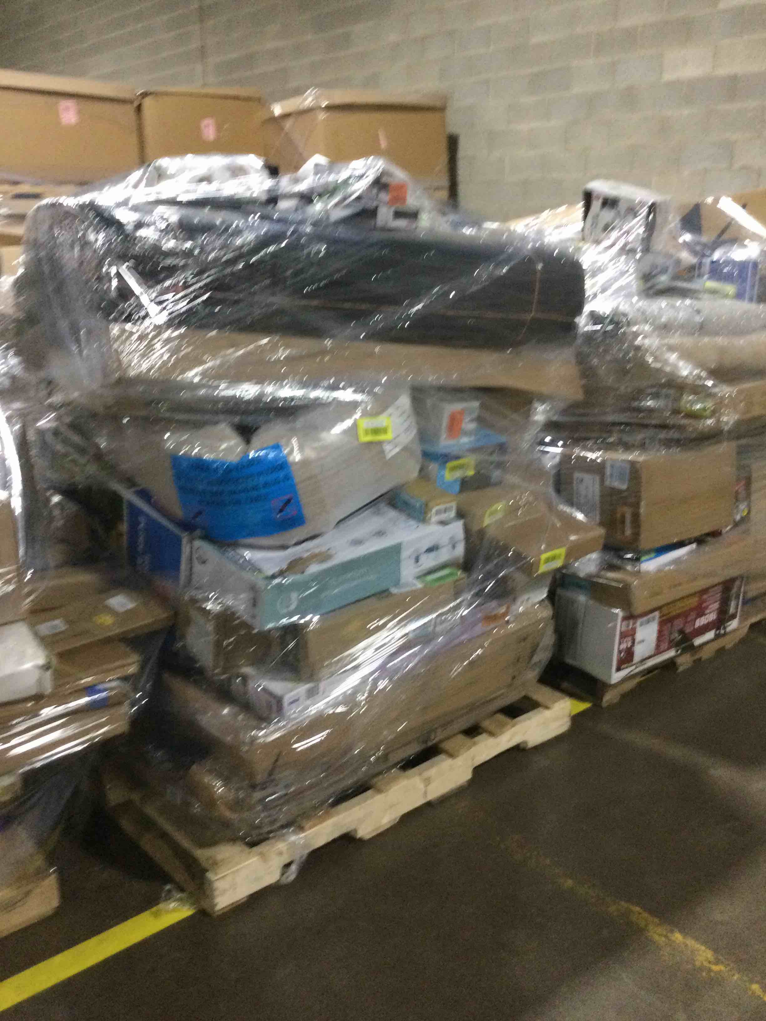 SKID LOT - ASSORTED FURNITURE, HOUSEWARES AND MORE 