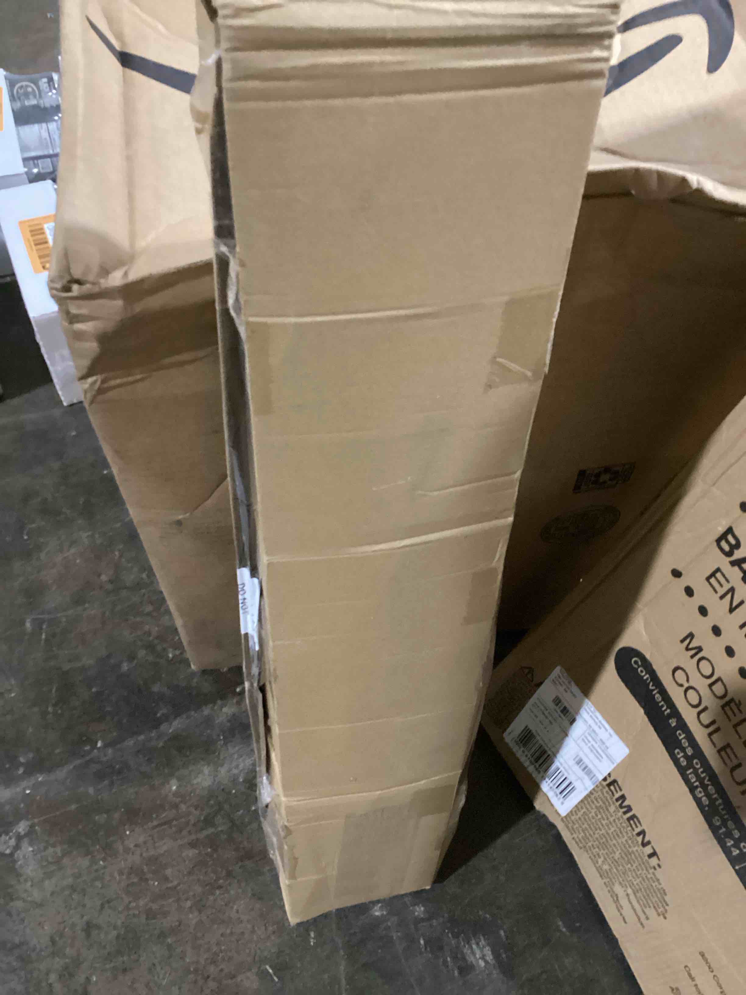 https://s3.amazonaws.com/lotting-images-prod/bidfta/YEL6135001_1714164657740.jpeg