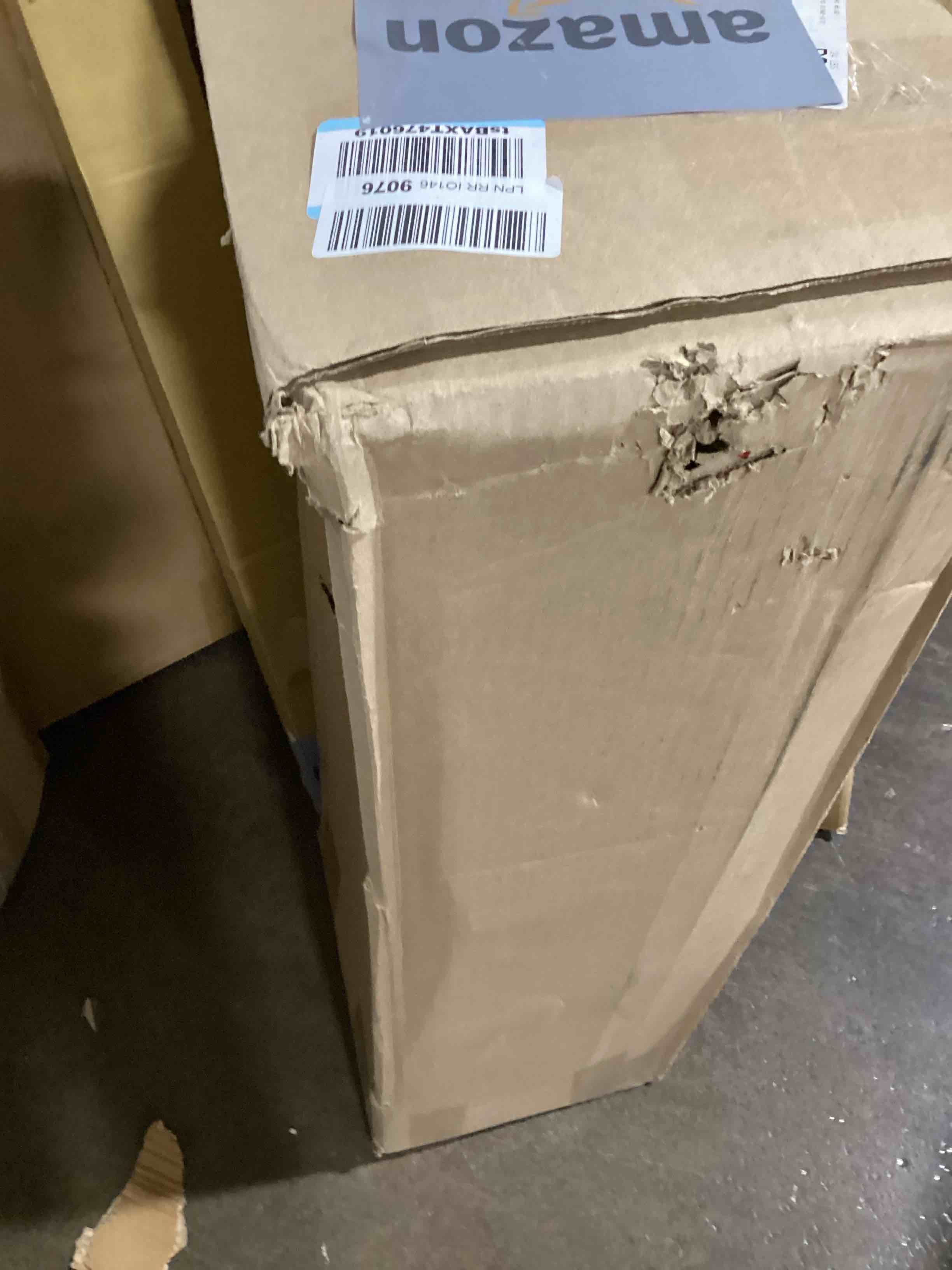 https://s3.amazonaws.com/lotting-images-prod/bidfta/YEL6135051_1714488909547.jpeg