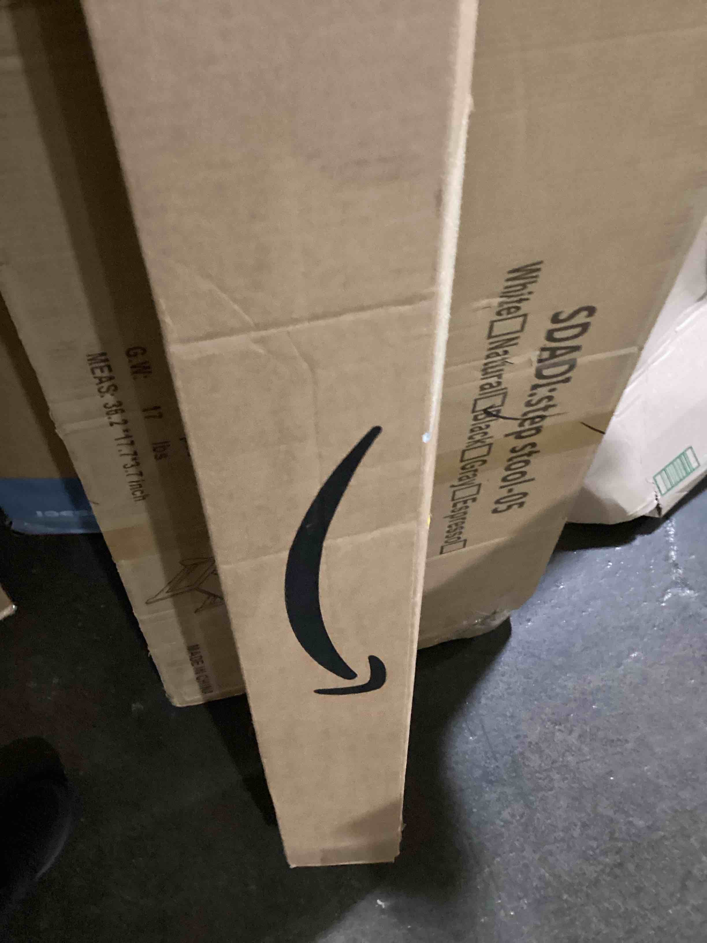 https://s3.amazonaws.com/lotting-images-prod/bidfta/YEL6135058_1714490852115.jpeg